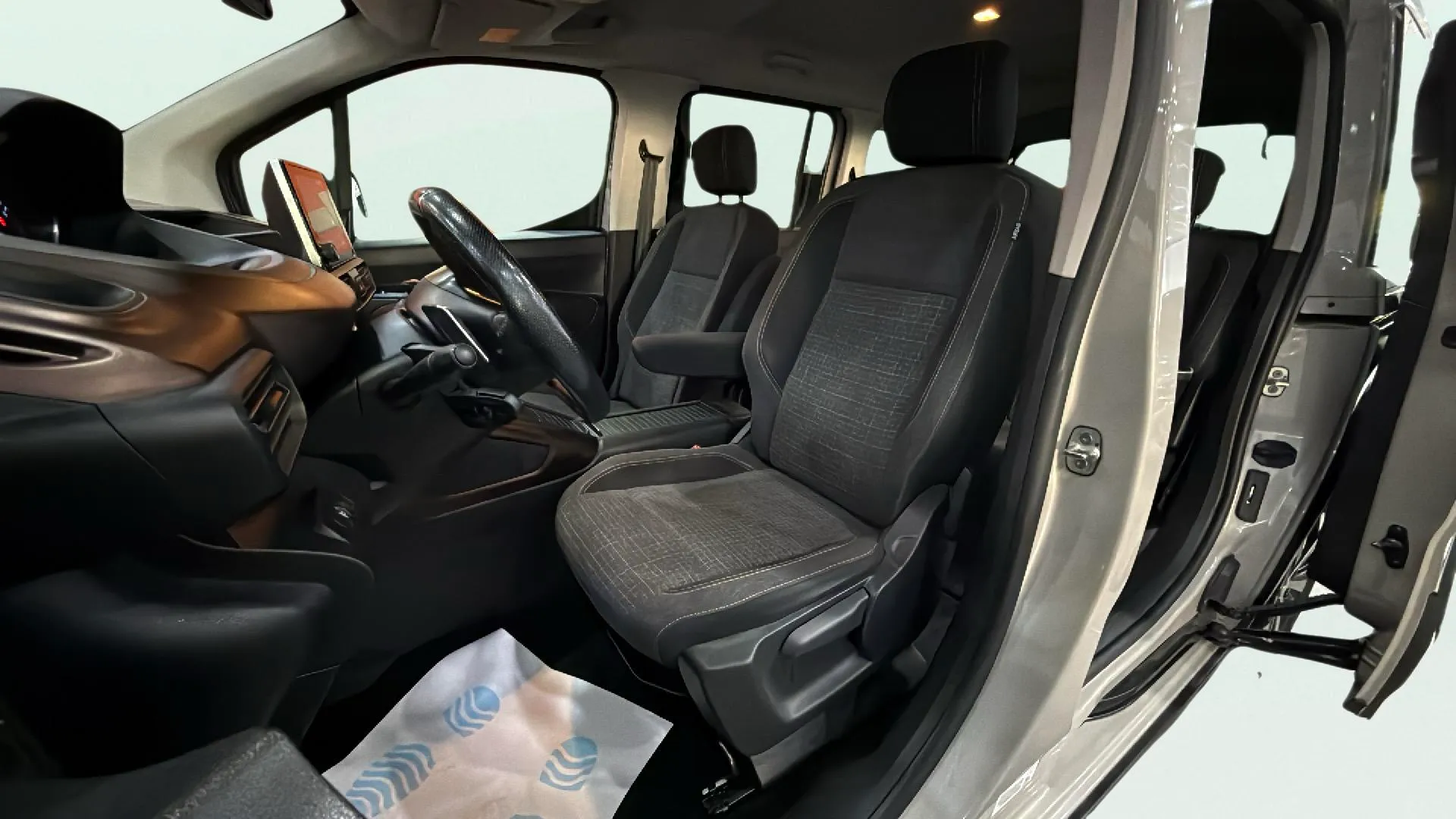 Peugeot Rifter GT Standard PureTech EAT8 - foto 9