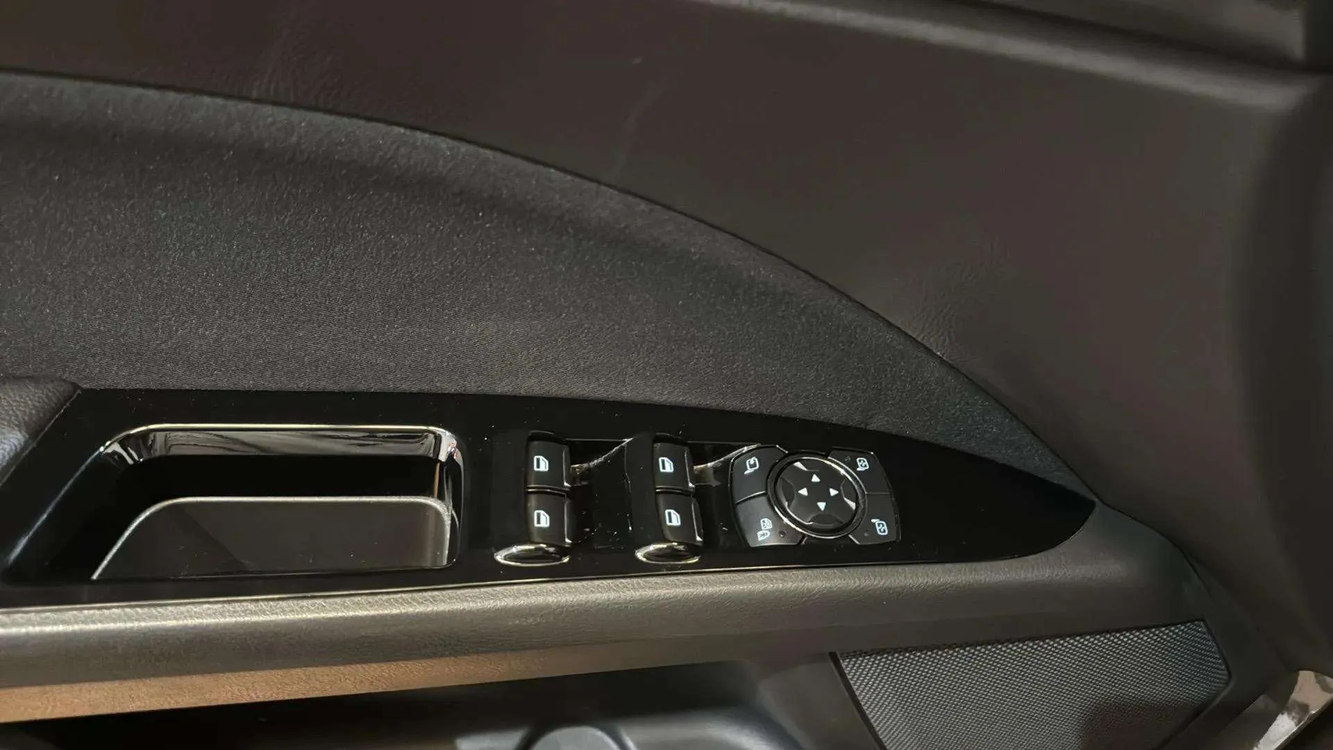 Ford Mondeo 2.0 Híbrido Trend HEV - foto 10