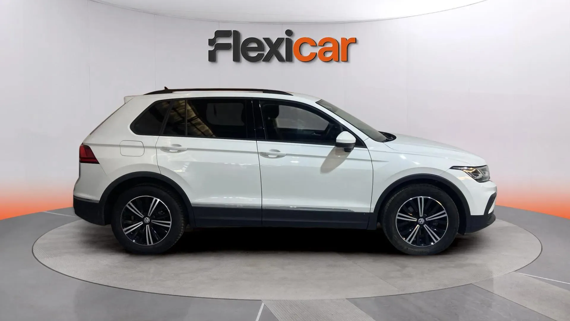 Volkswagen Tiguan Life 2.0 TDI DSG - foto 3