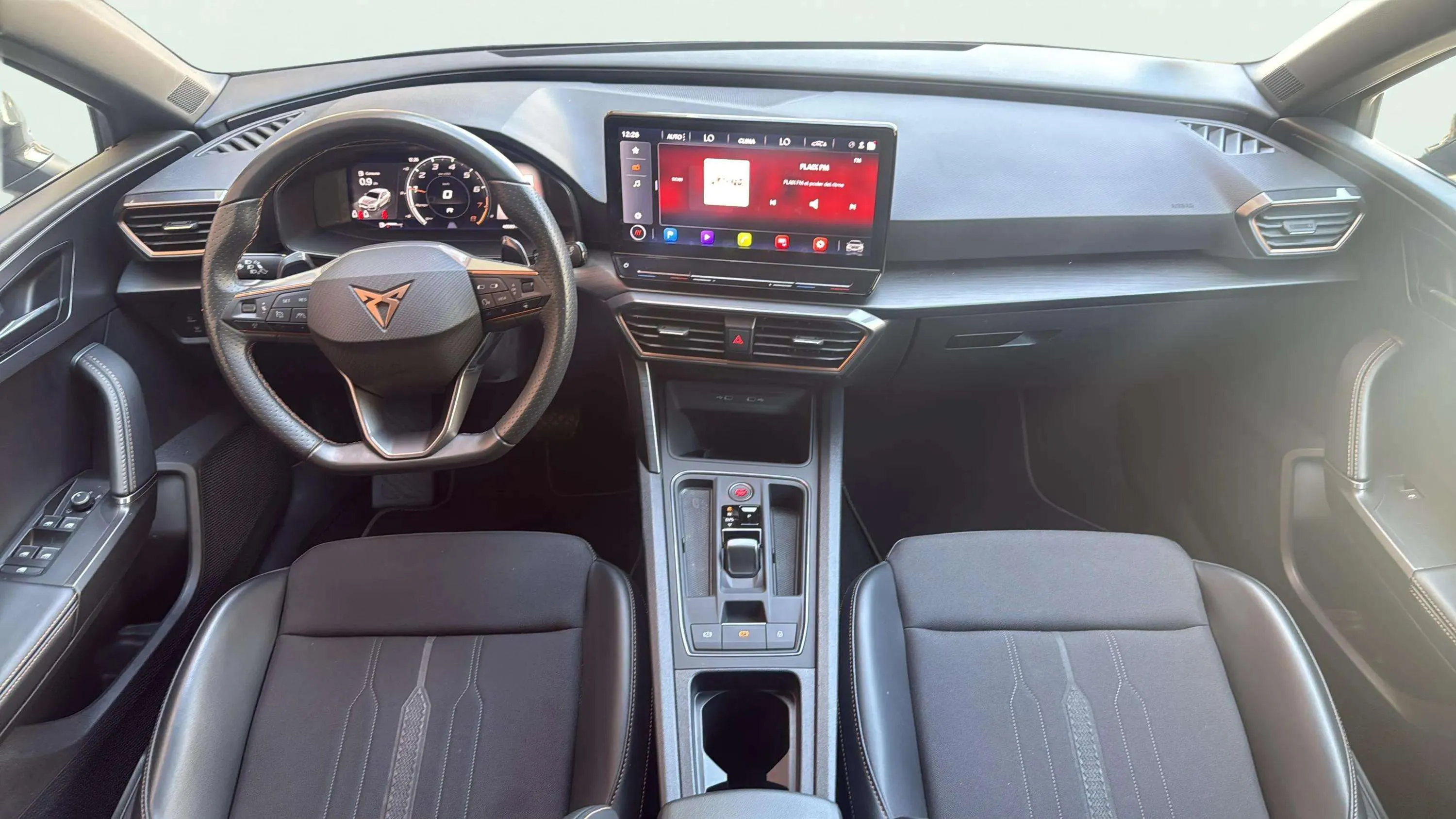 Cupra León 1.5 eTSI DSG - foto 12