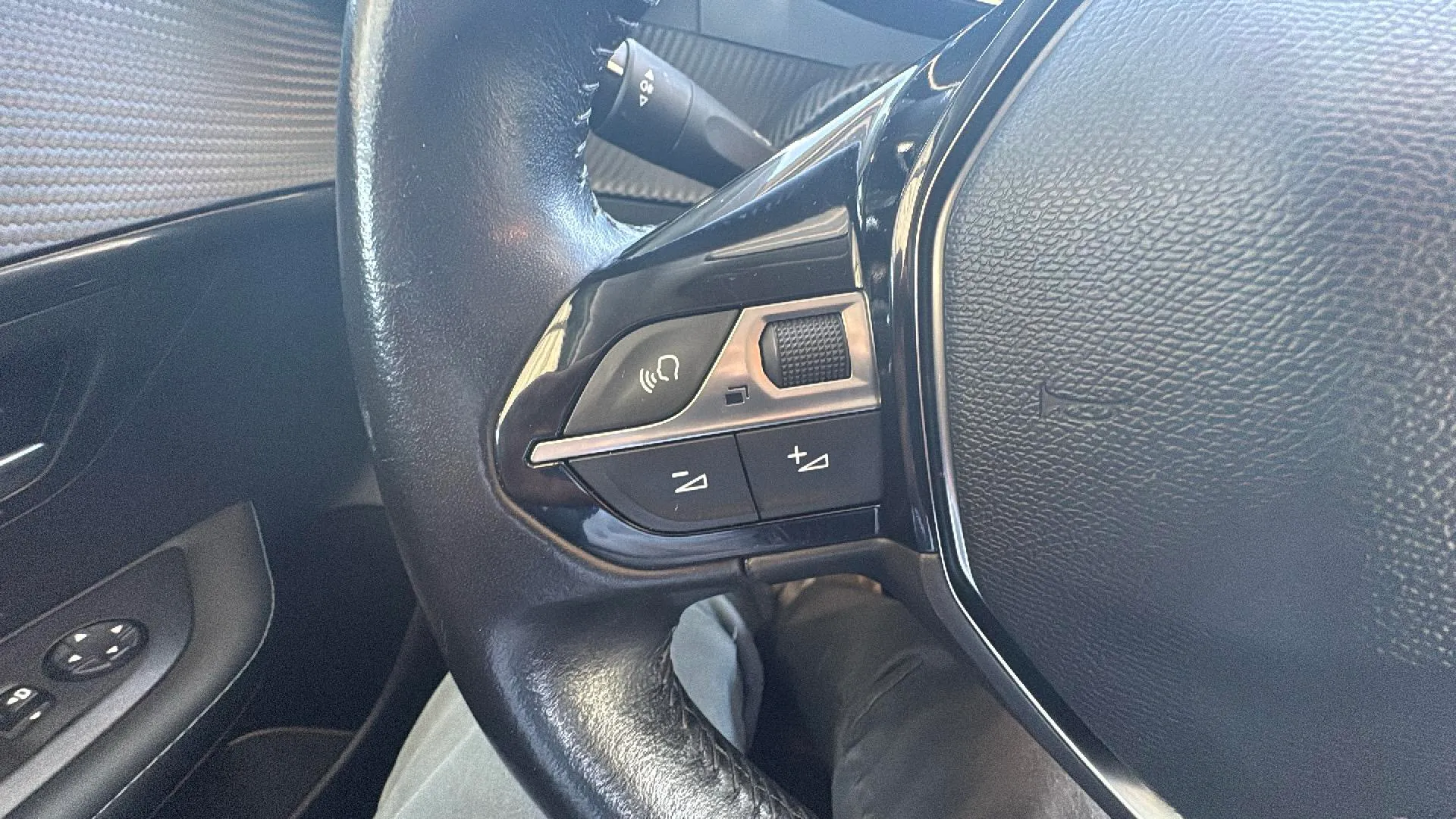 Peugeot 208 PureTech Active Pack - foto 12