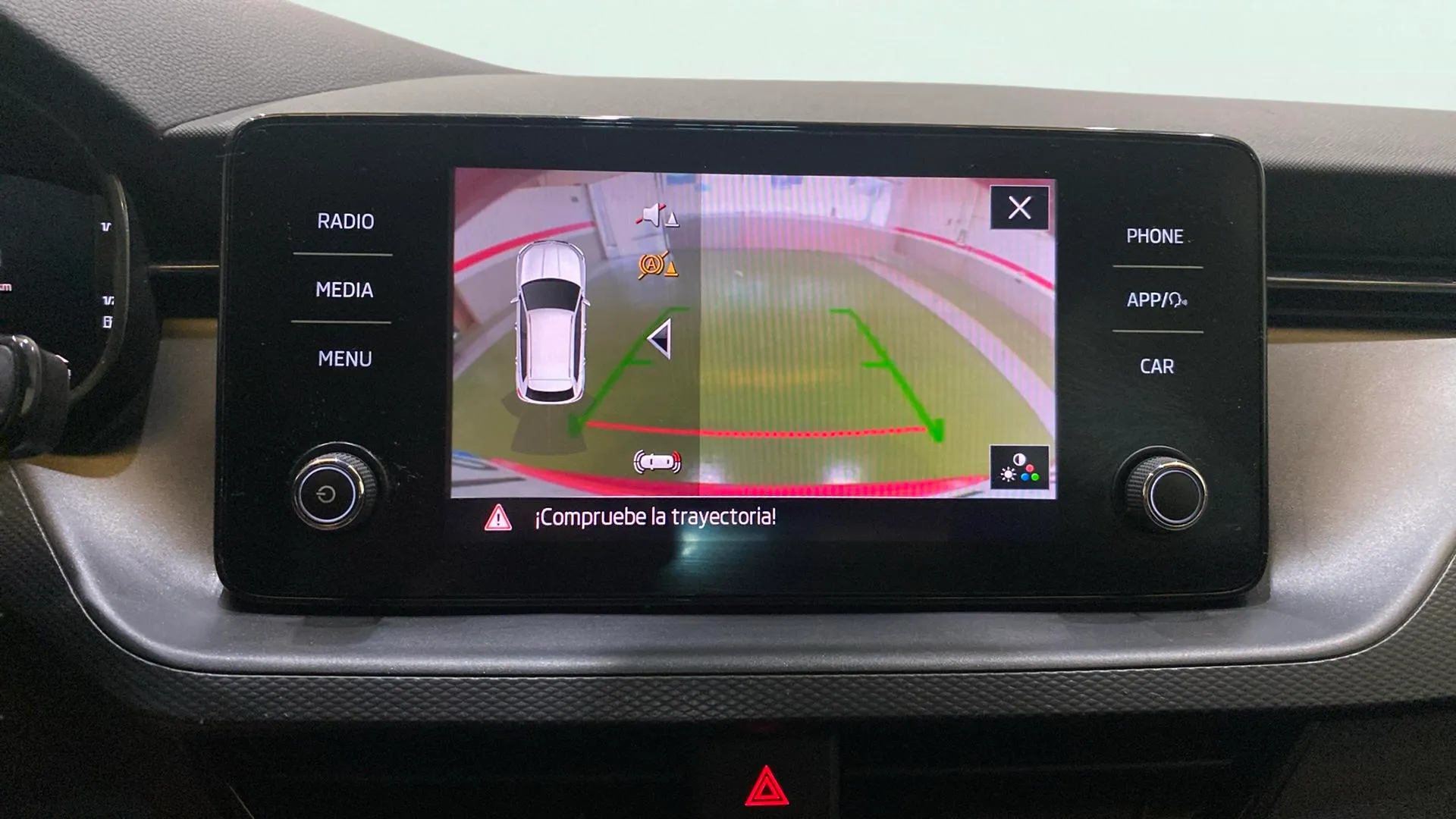 Škoda Kamiq 1.0 TSI DSG Ambition - foto 22