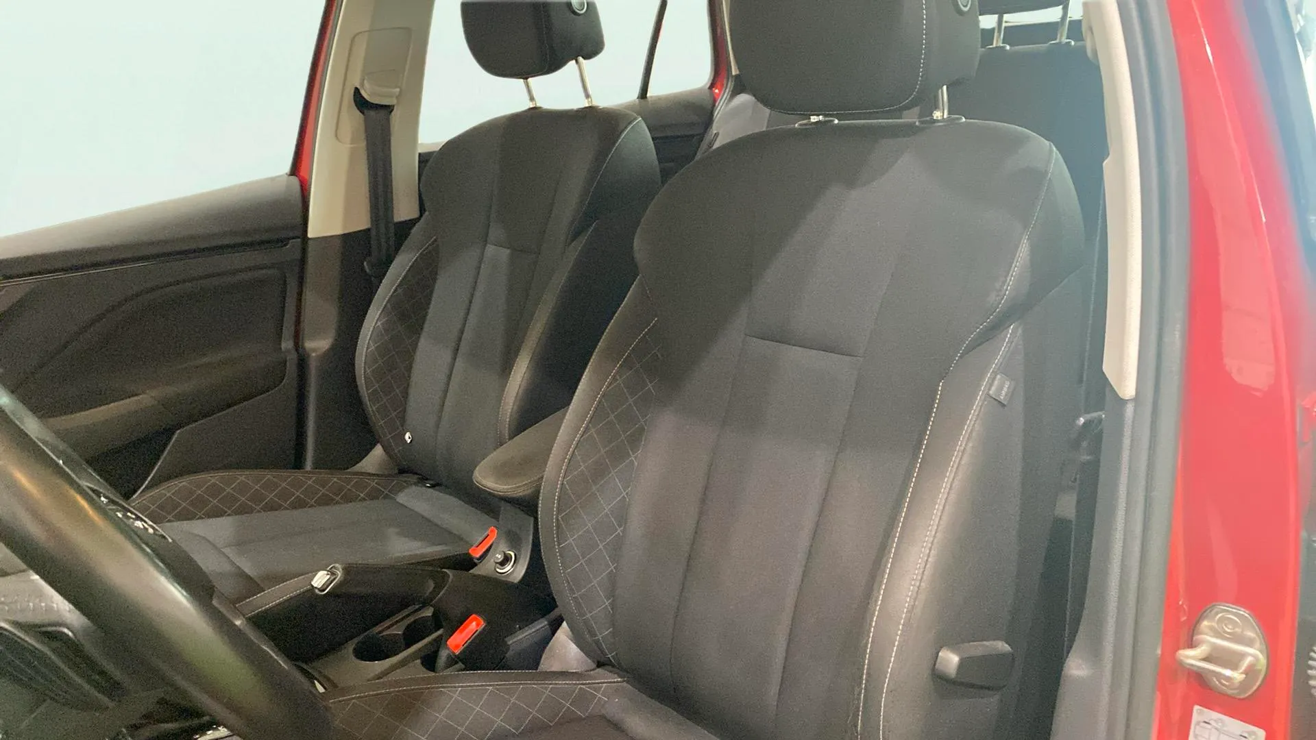 Škoda Kamiq 1.0 TSI DSG Ambition - foto 26