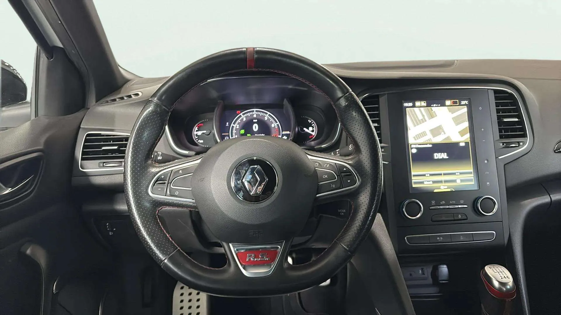 Renault Mégane RS Trophy TCe GPF 18 - foto 14
