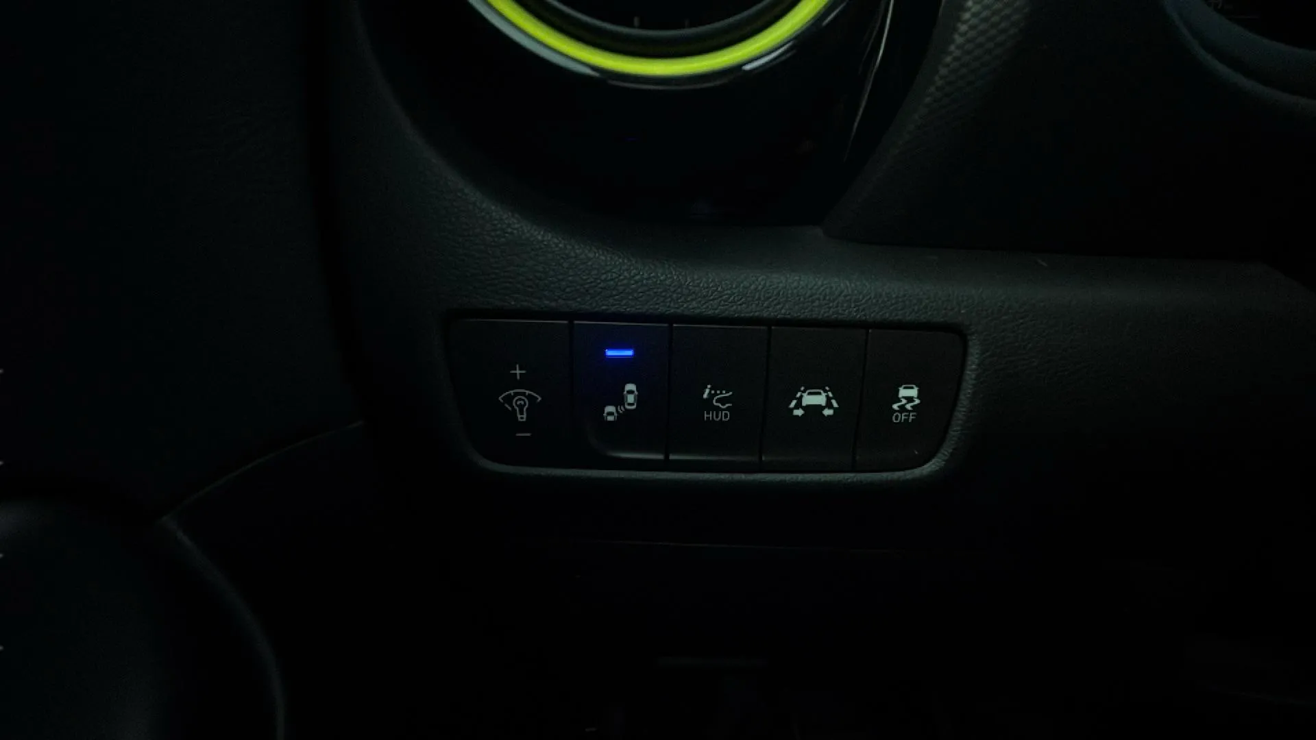 Hyundai Kona 1.6 T-GDi Style Sky Lime 4x4 DCT - foto 25