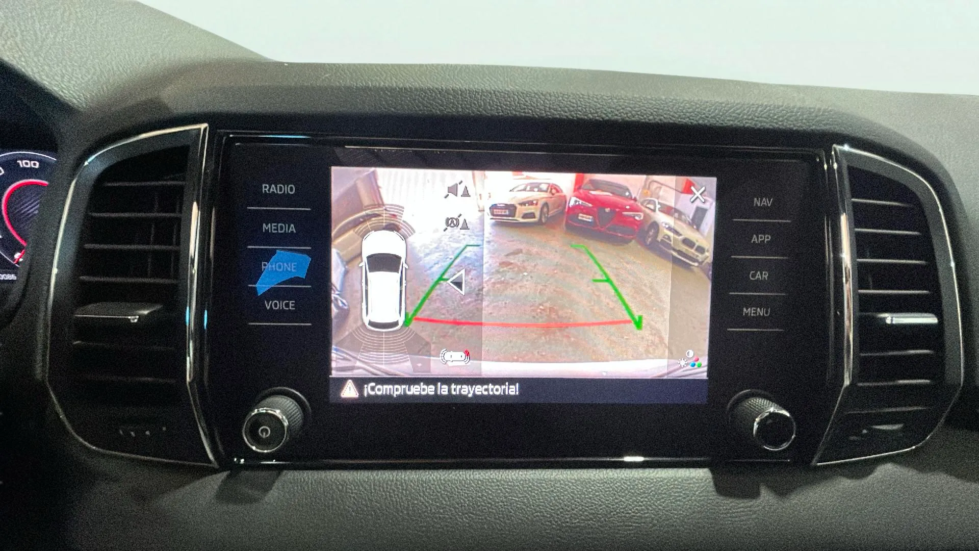 Škoda Karoq 1.5 TSI DSG ACT Sportline - foto 19