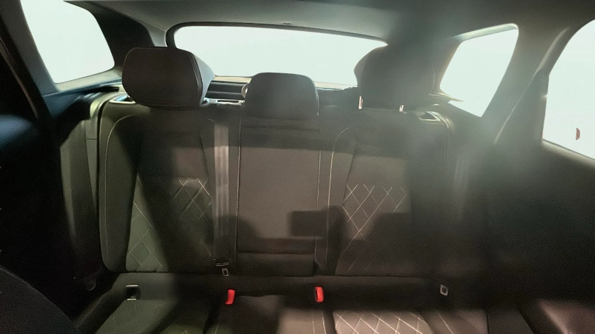 Škoda Karoq 1.5 TSI DSG ACT Sportline - foto 15