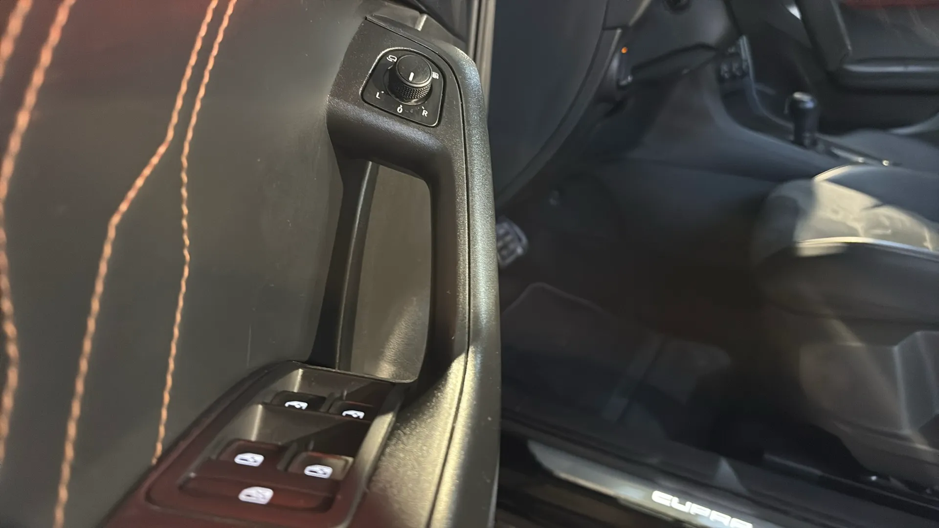 Cupra Ateca 2.0 TSI 4Drive DSG - foto 18