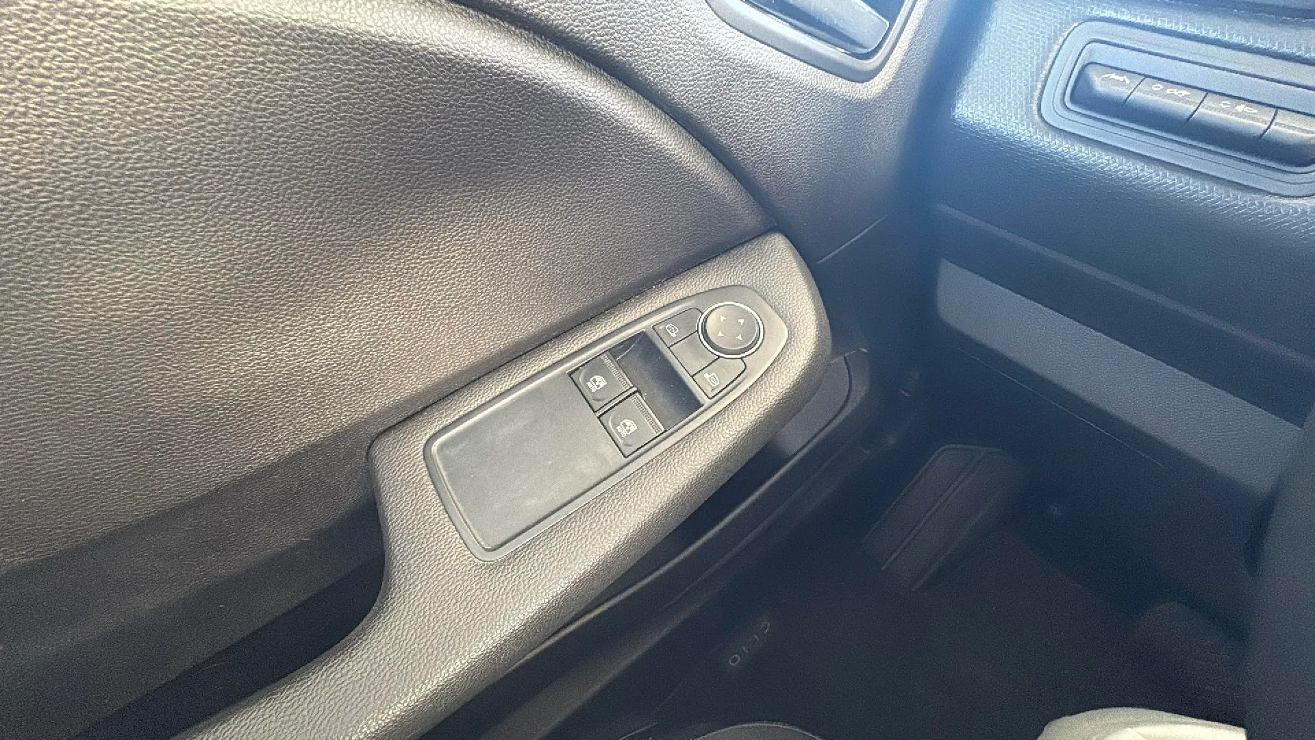 Renault Clio Intens E-Tech Híbrido - foto 17