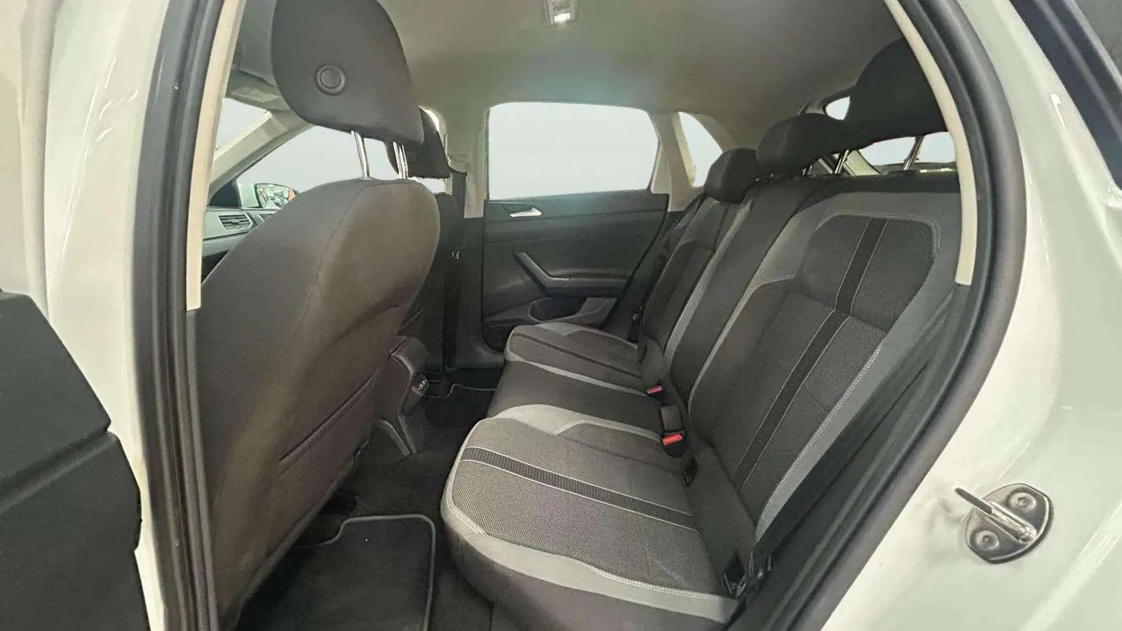 Volkswagen Polo Sport 1.0 TSI - foto 14