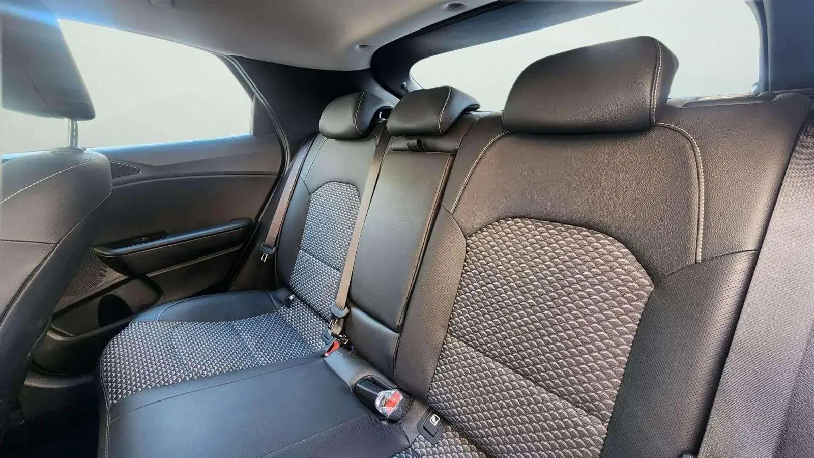 Kia XCeed 1.5 MHEV iMT Drive - foto 24