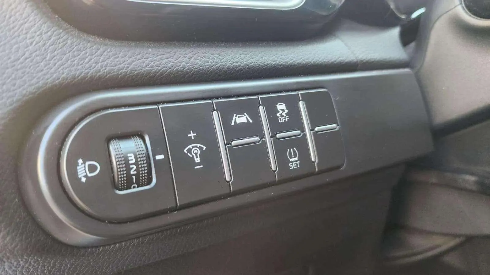 Kia XCeed 1.5 MHEV iMT Drive - foto 10