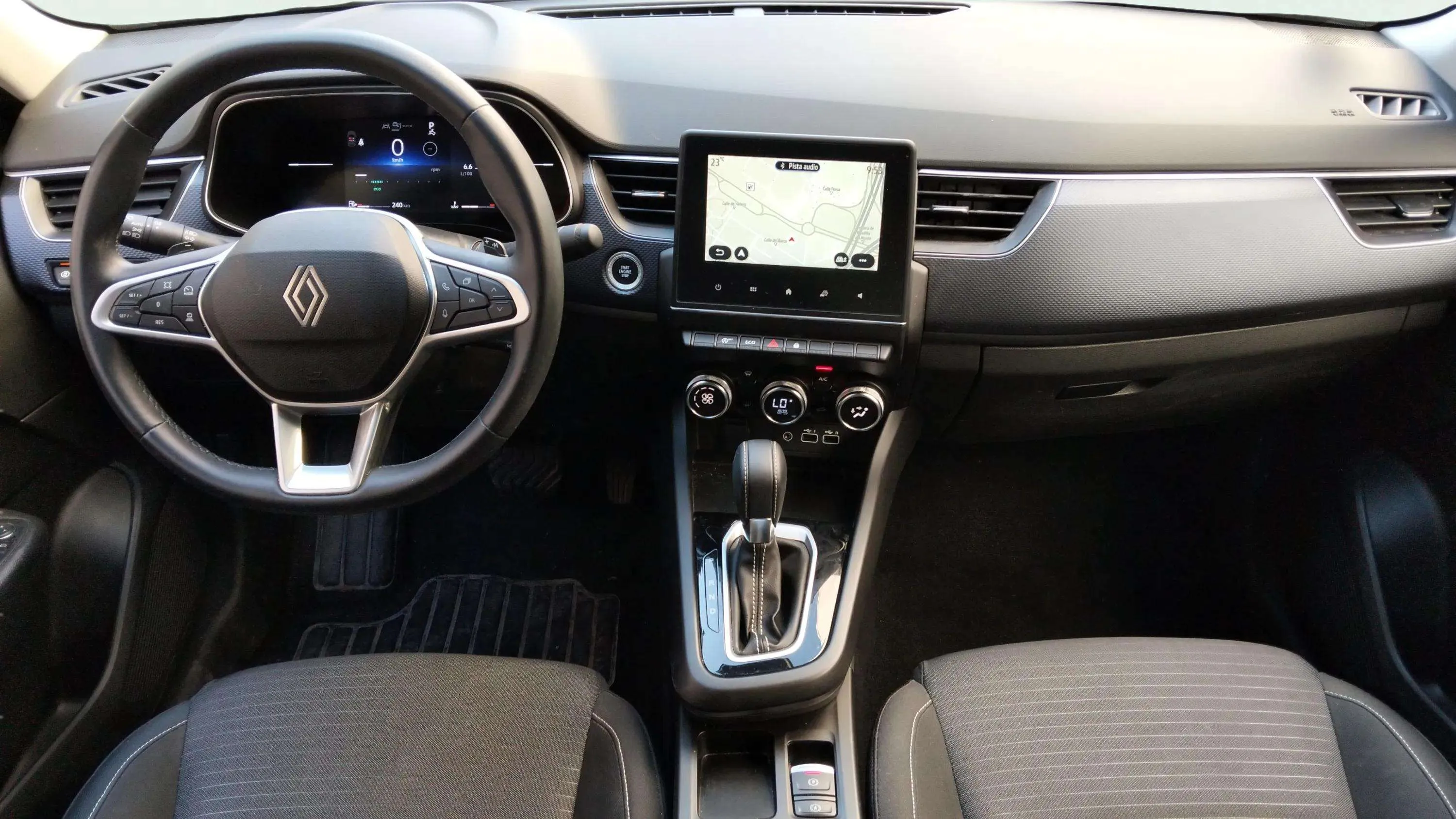Renault Arkana Evolution TCe EDC mild hybr - foto 6
