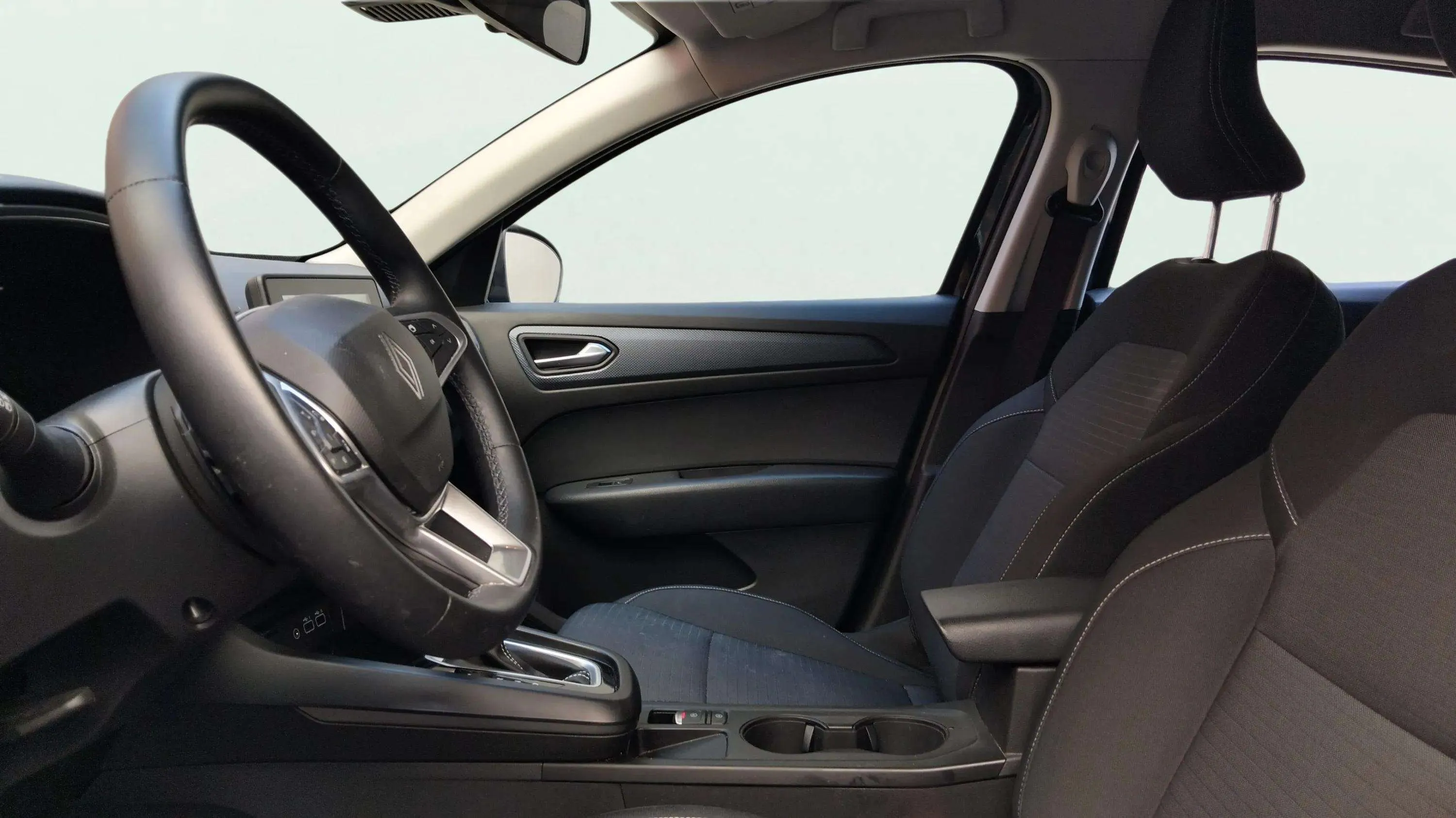 Renault Arkana Evolution TCe EDC mild hybr - foto 10