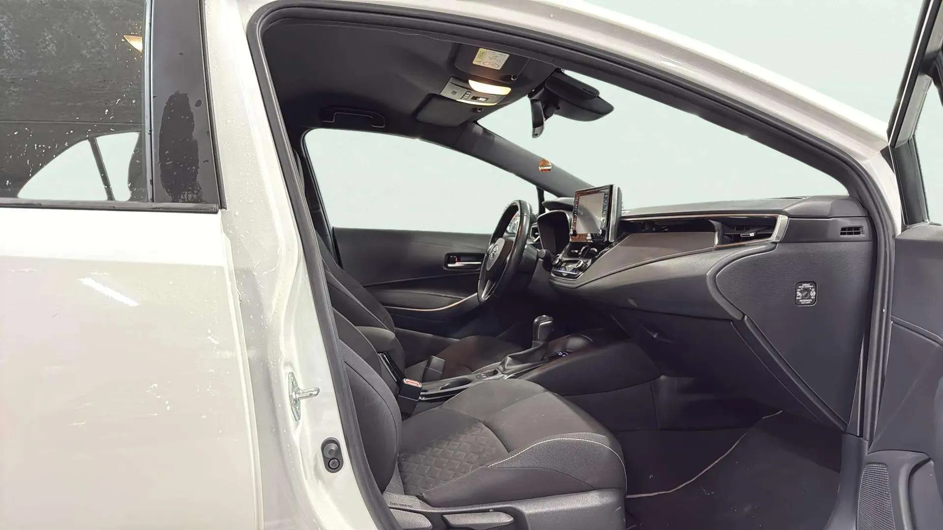 Toyota Corolla 1.8 125H Active Tech E-CVT - foto 12