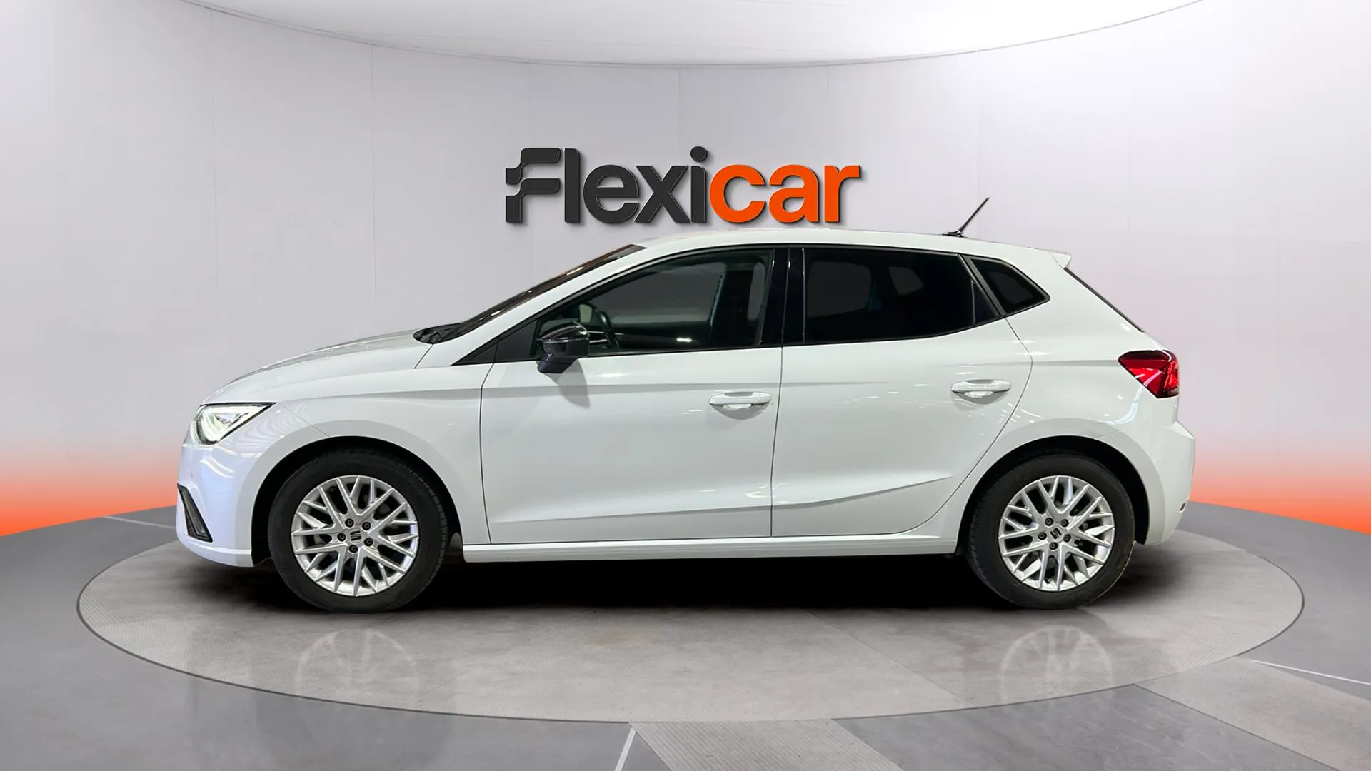 SEAT Ibiza 1.0 TSI Reference XL - foto 4