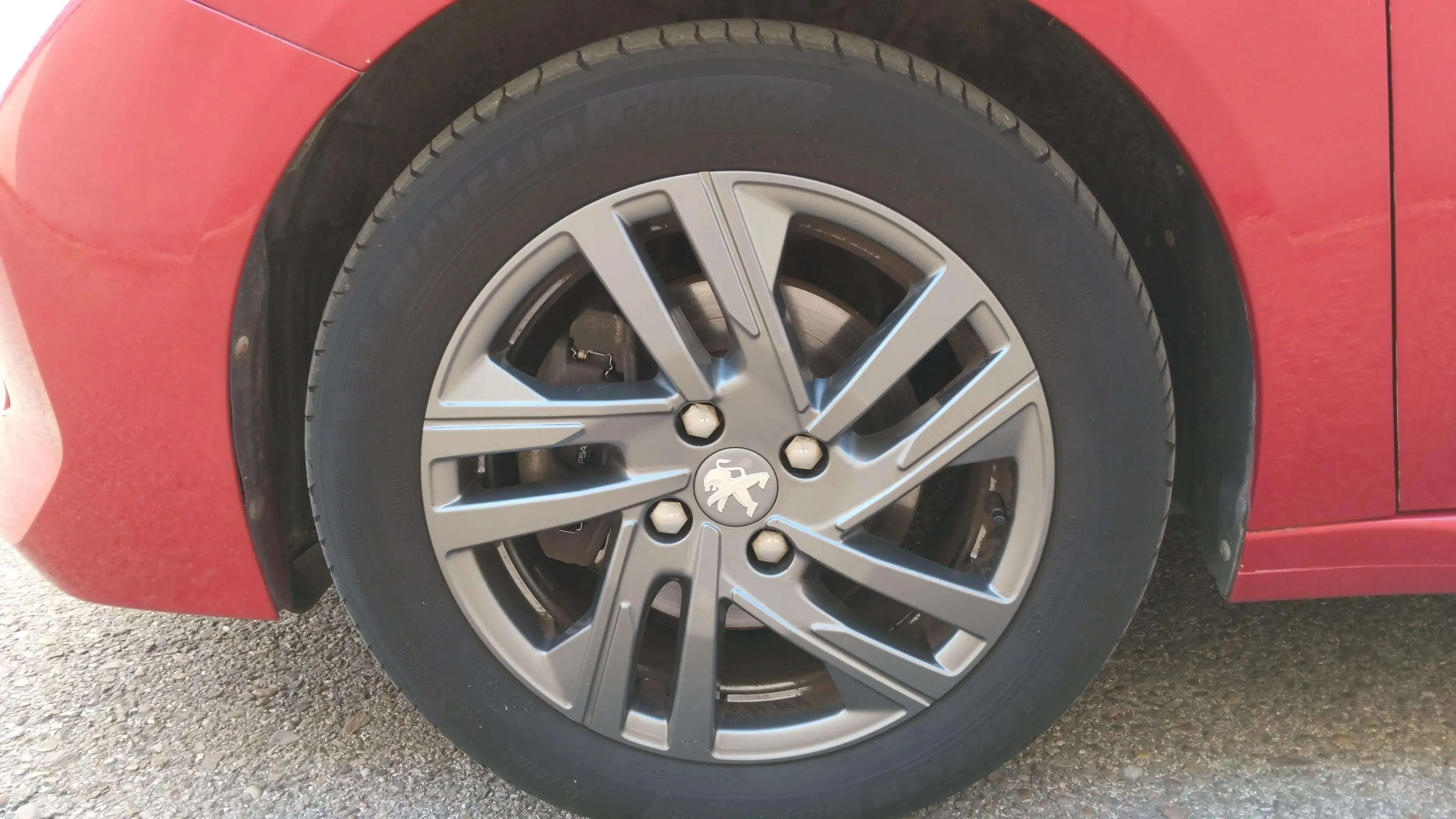 Peugeot 208 PureTech Allure - foto 19