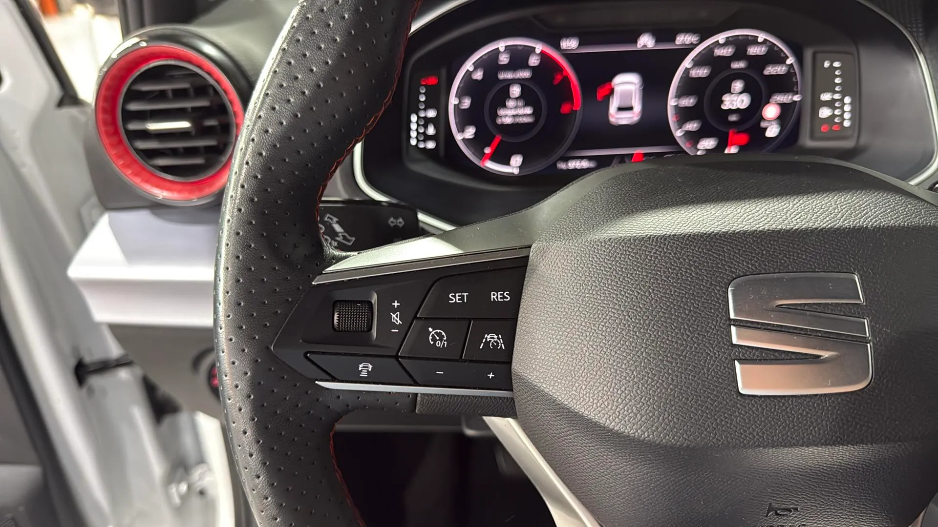 SEAT Ibiza 1.0 TSI FR XL - foto 10