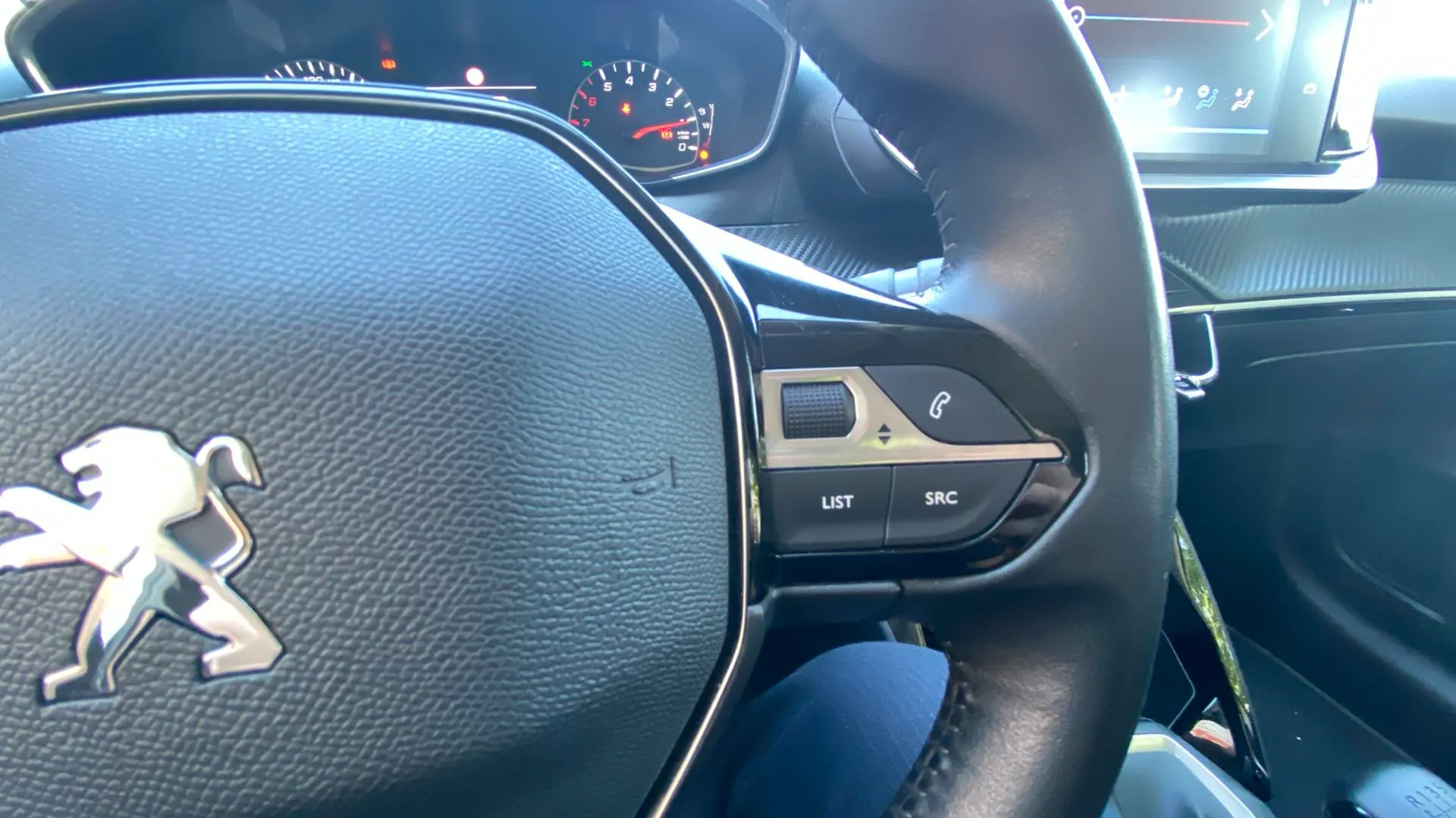 Peugeot 208 PureTech Style - foto 12