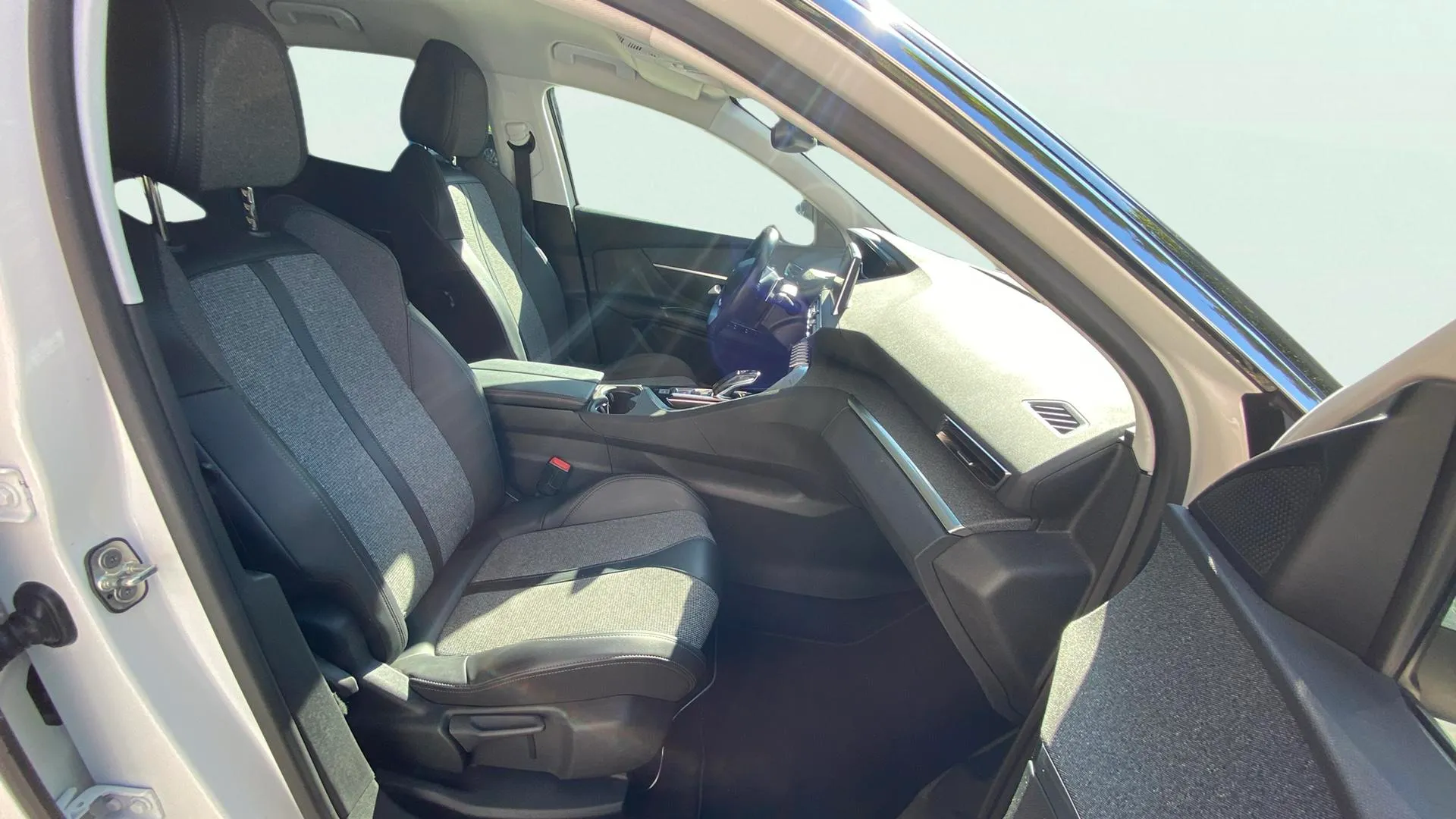 Peugeot 3008 1.2 PureTech Allure EAT8 - foto 12