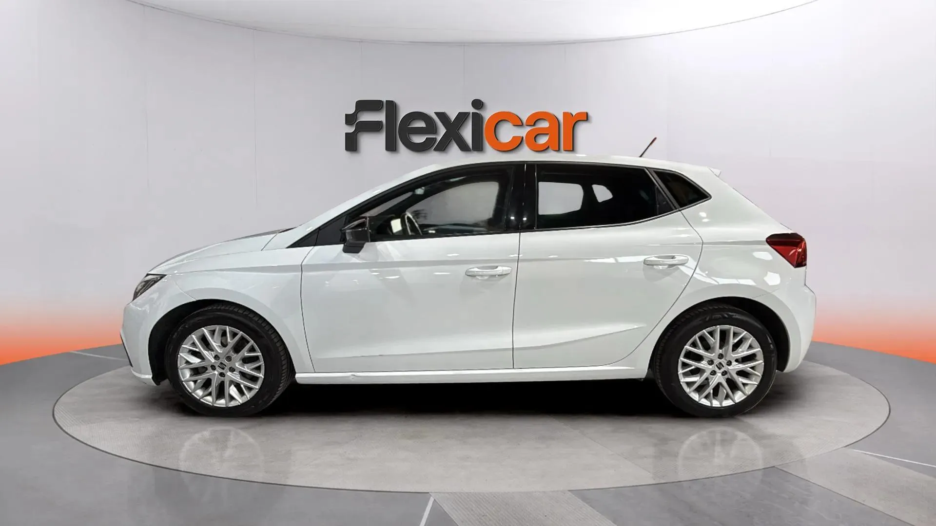 SEAT Ibiza 1.0 TSI Reference XL - foto 4
