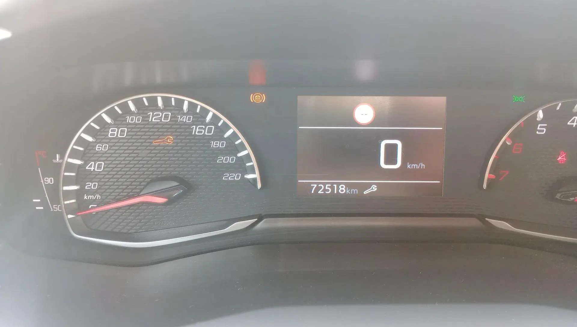 Peugeot 208 PureTech Allure - foto 6