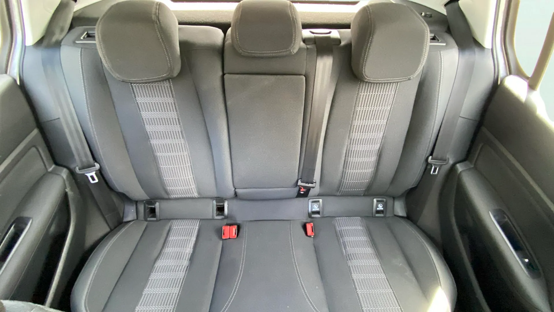 Peugeot 308 Active Pack PureTech 130 EAT8 - foto 15