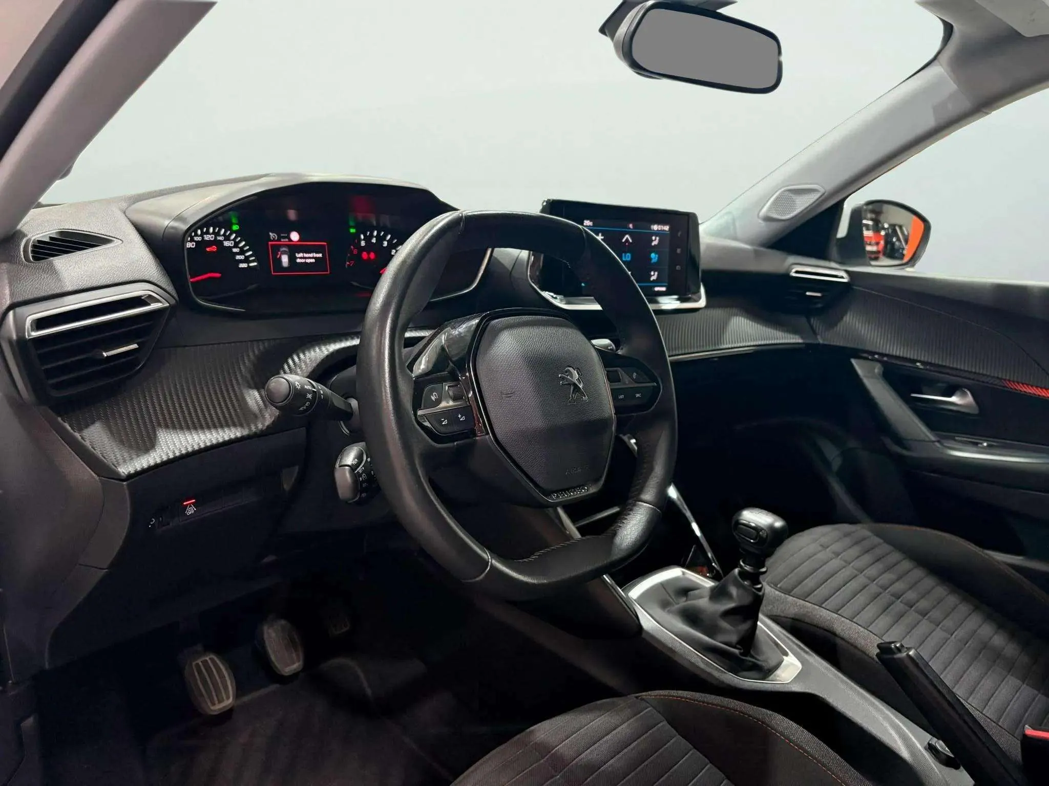 Peugeot 2008 Active Pack PureTech 100 BVM6 - foto 10