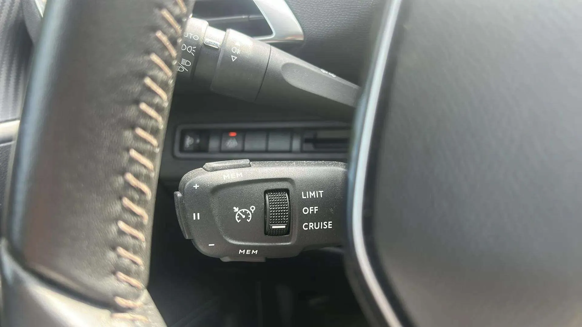 Peugeot 3008 1.2 PureTech Allure Pack - foto 15