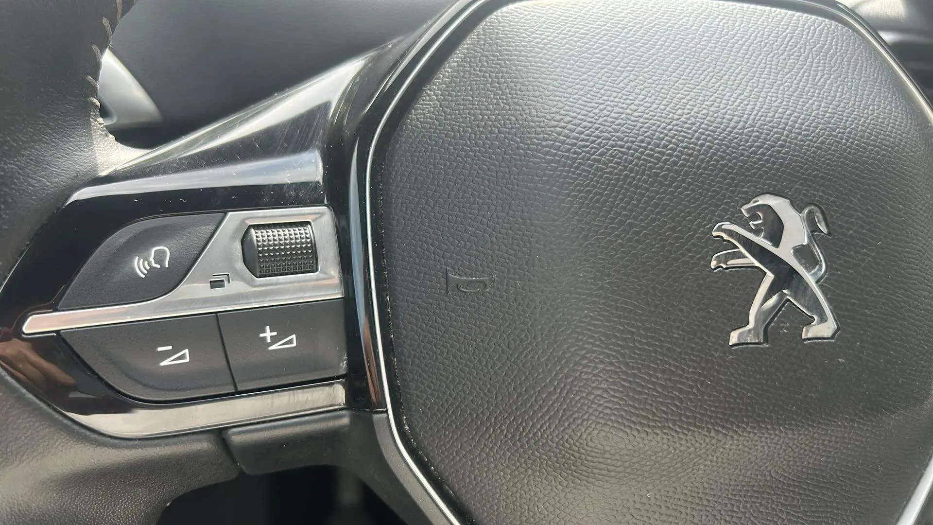 Peugeot 3008 1.2 PureTech Allure Pack - foto 13