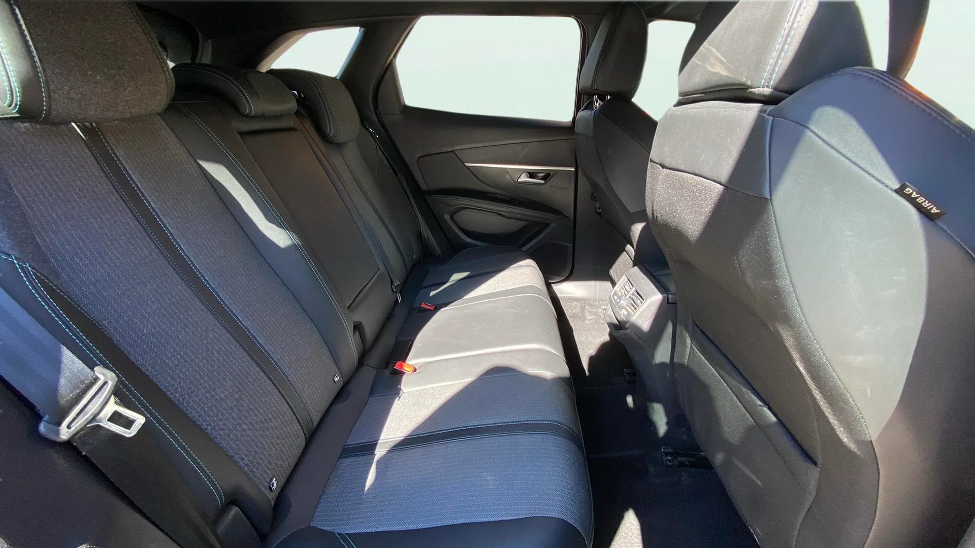 Peugeot 3008 1.2 PureTech Allure Pack - foto 13