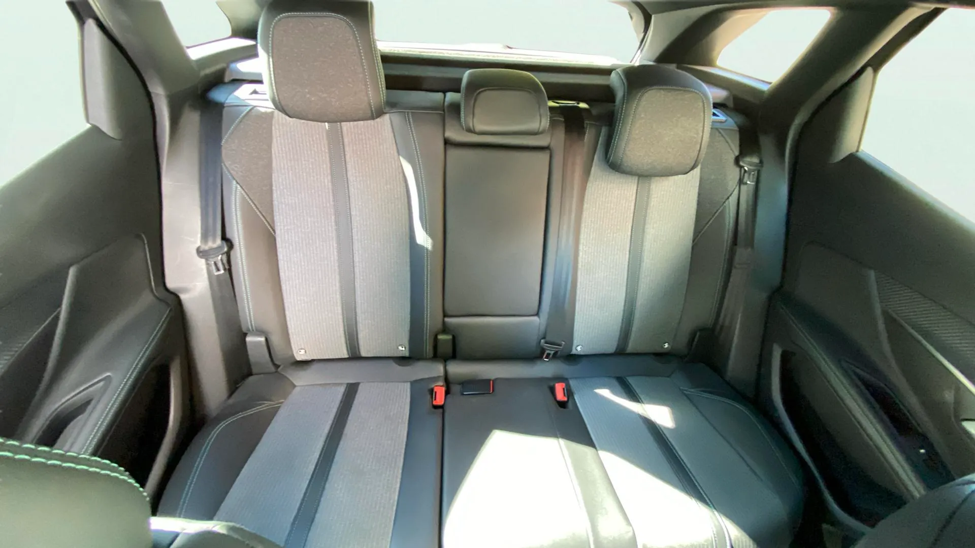 Peugeot 3008 1.2 PureTech Allure Pack - foto 14