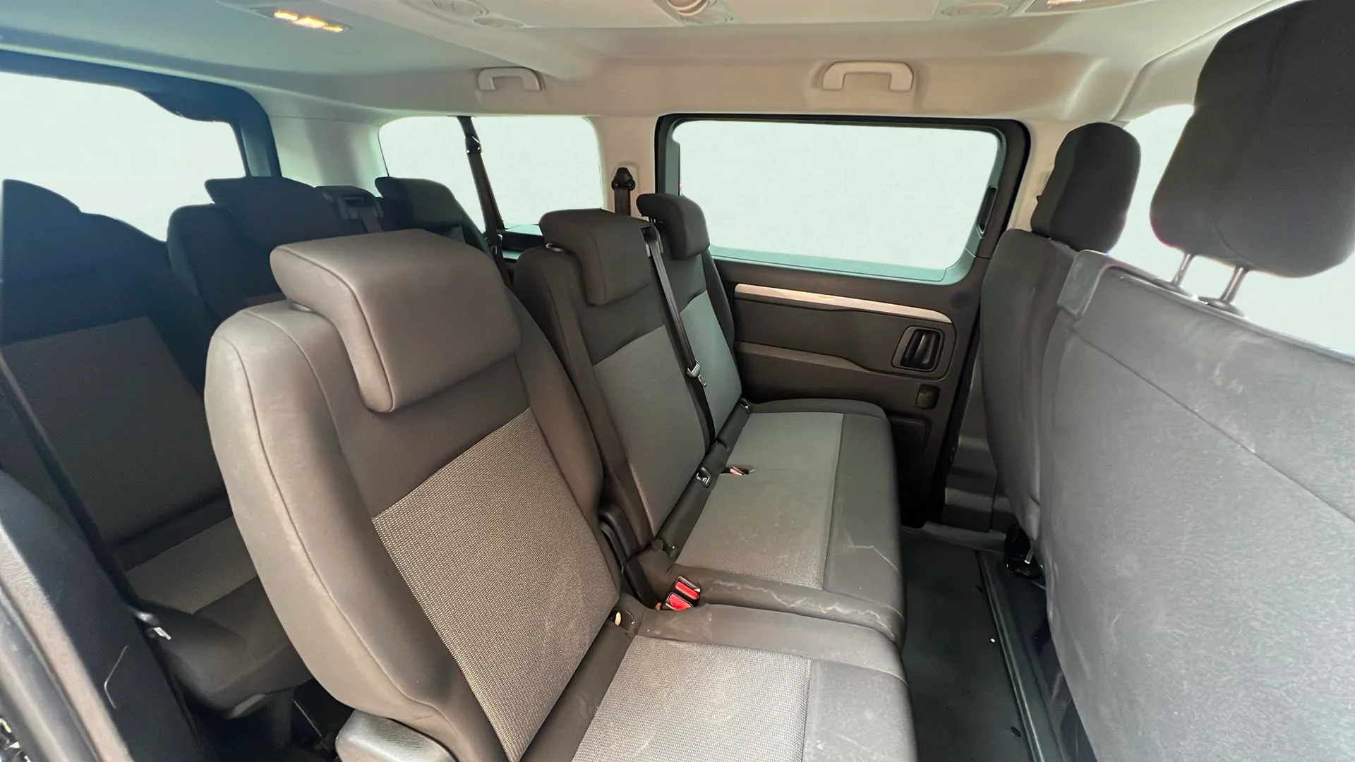 Peugeot Traveller Business Long BlueHDi 180 EAT8 - foto 14