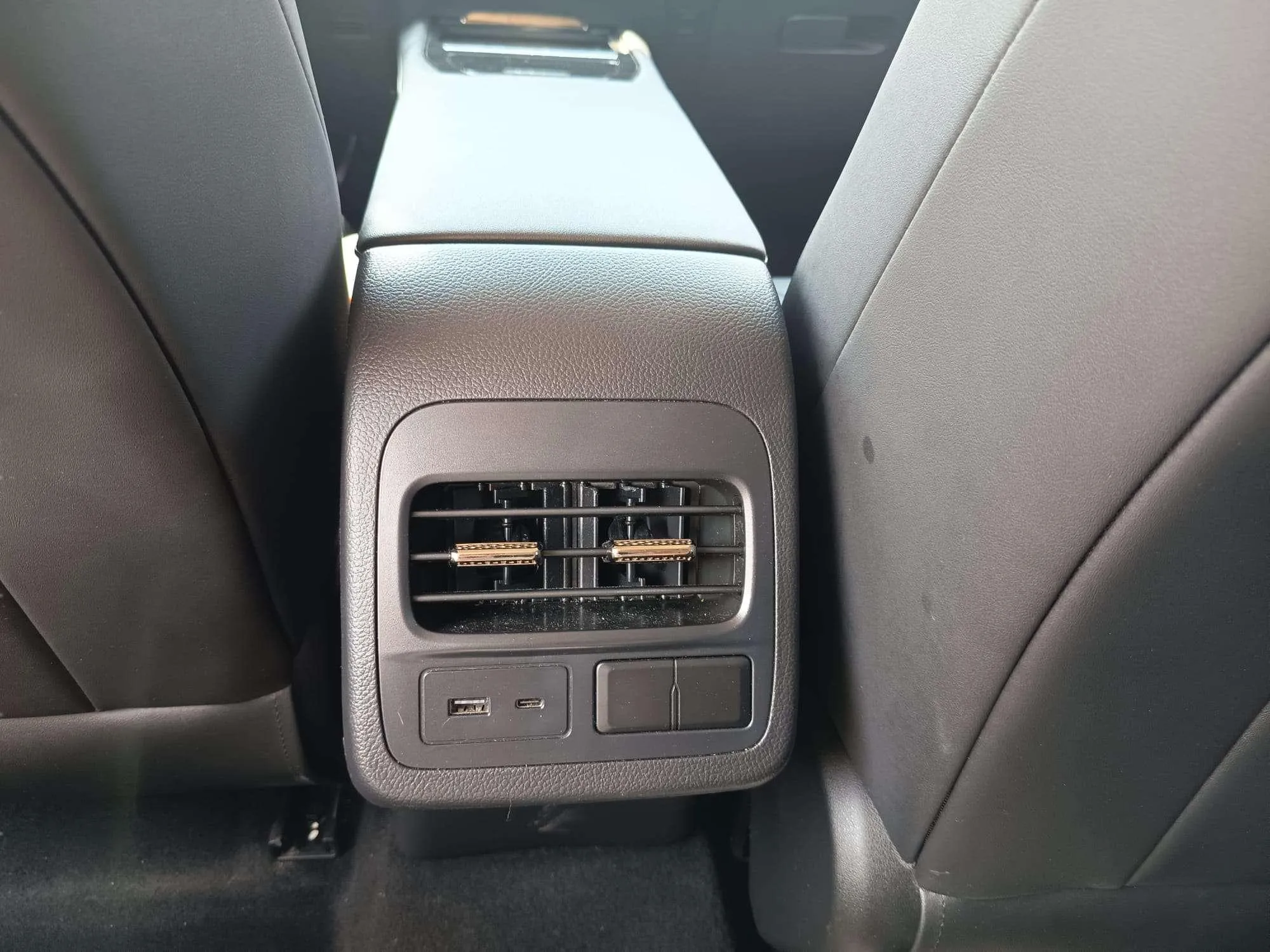 Omoda 5 Premium 1.6 T-GDi - foto 27