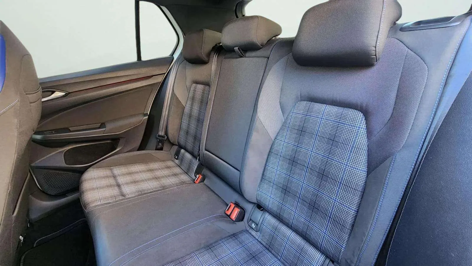 Volkswagen Golf GTE 1.4 TSI DSG - foto 24