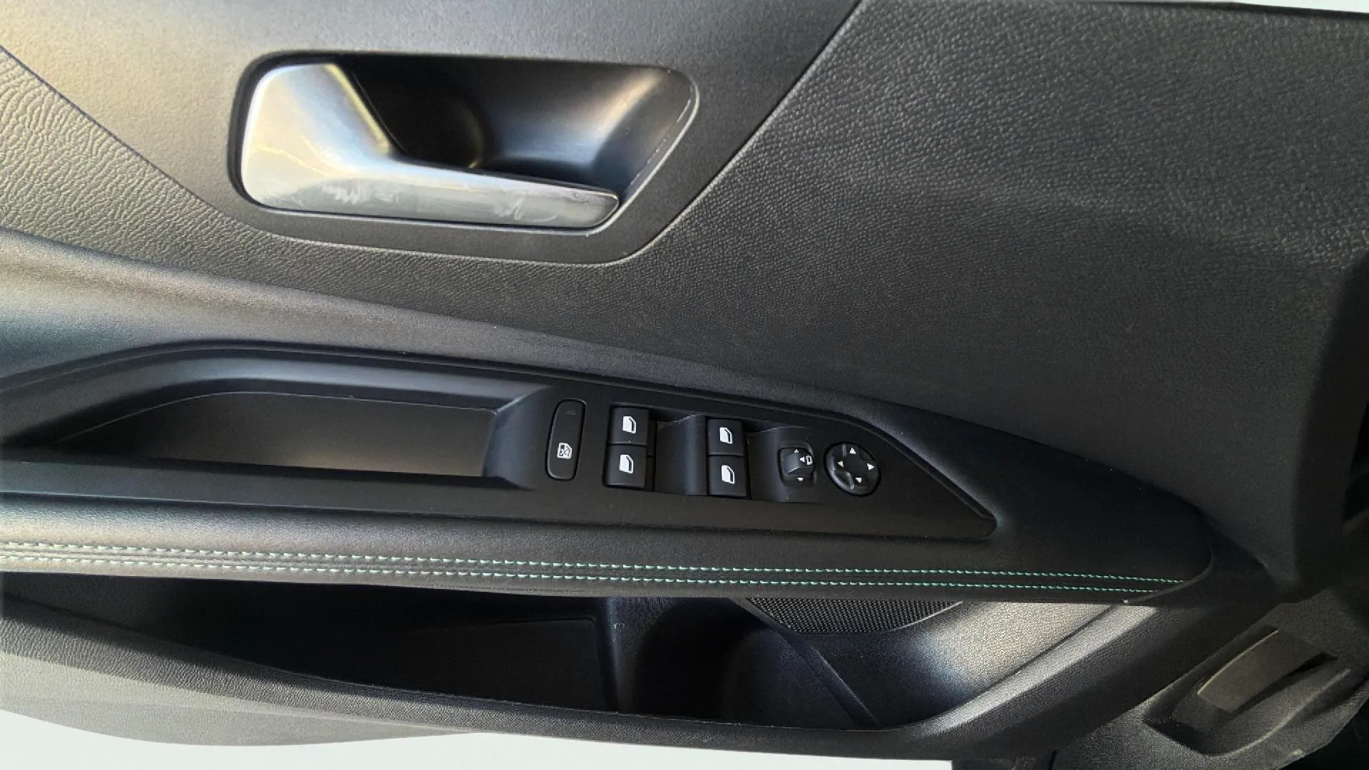Peugeot 3008 1.2 PureTech Allure Pack - foto 11