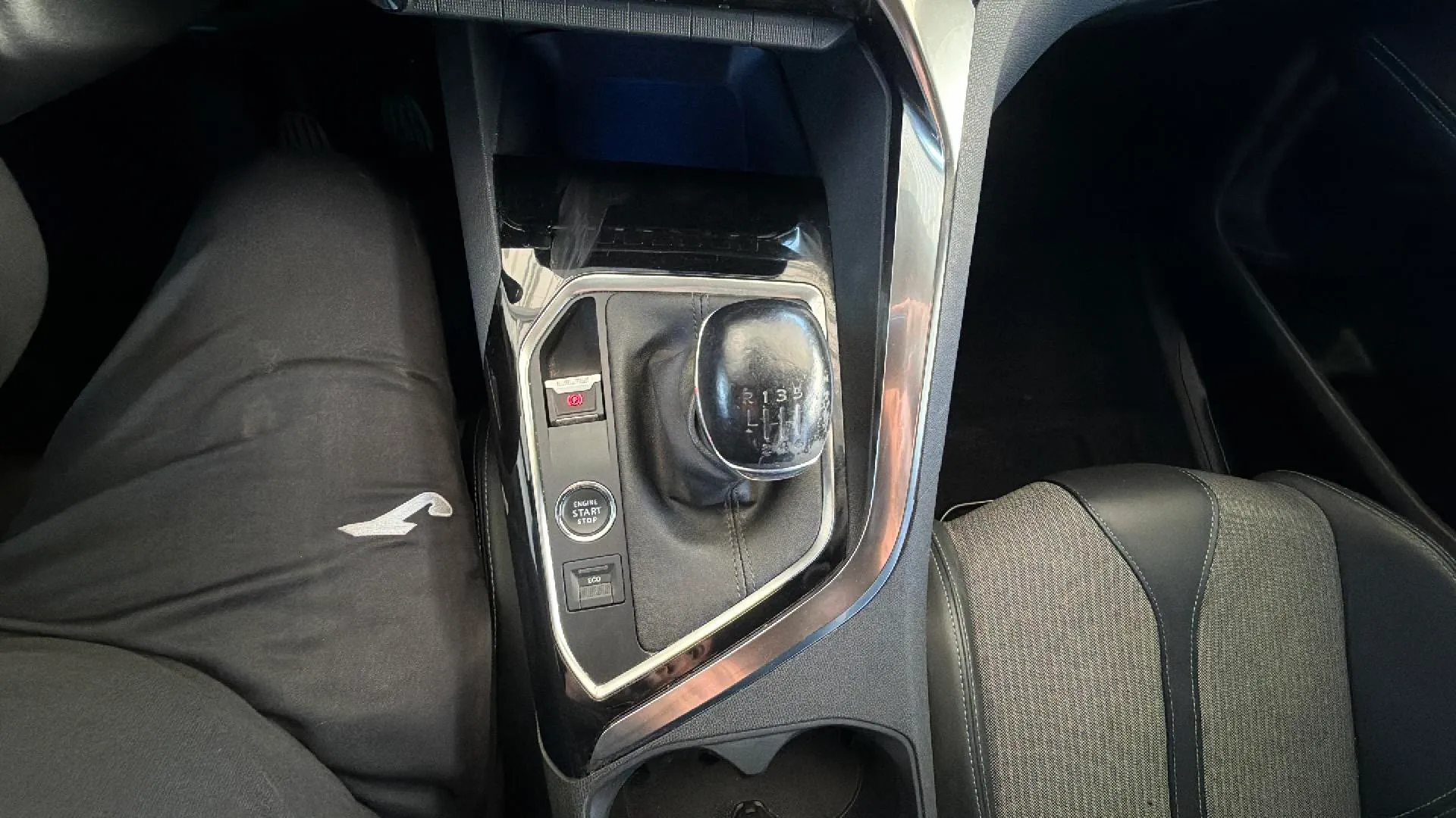 Peugeot 3008 1.2 PureTech Allure Pack - foto 18
