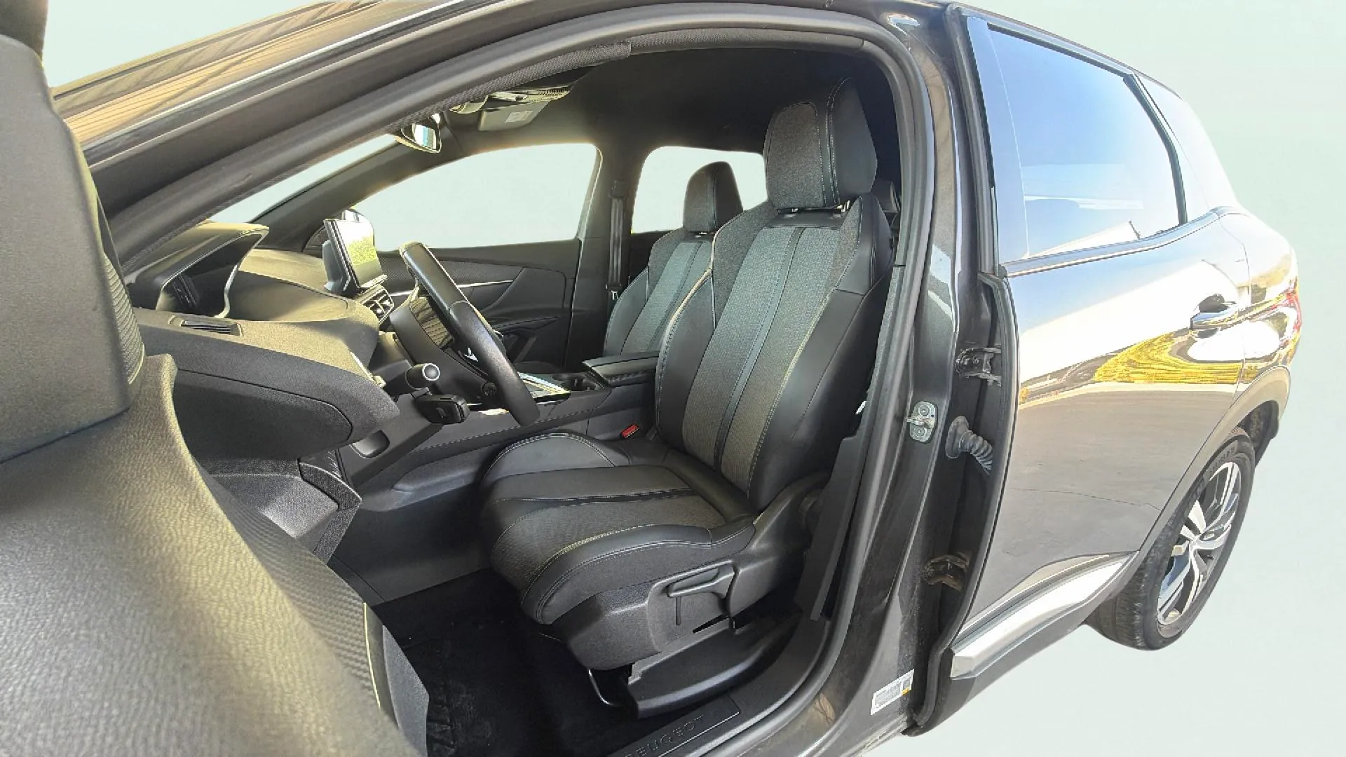 Peugeot 3008 1.2 PureTech Allure Pack - foto 24