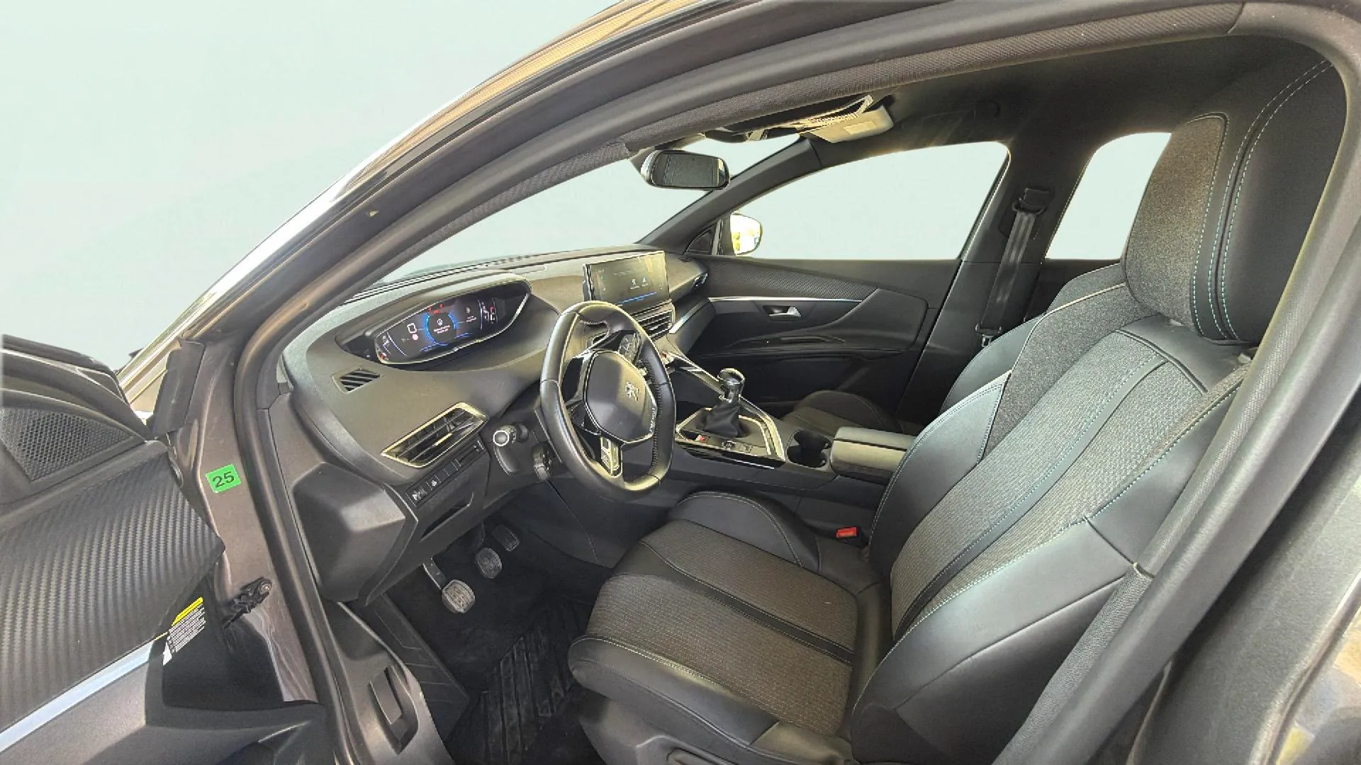 Peugeot 3008 1.2 PureTech Allure Pack - foto 23