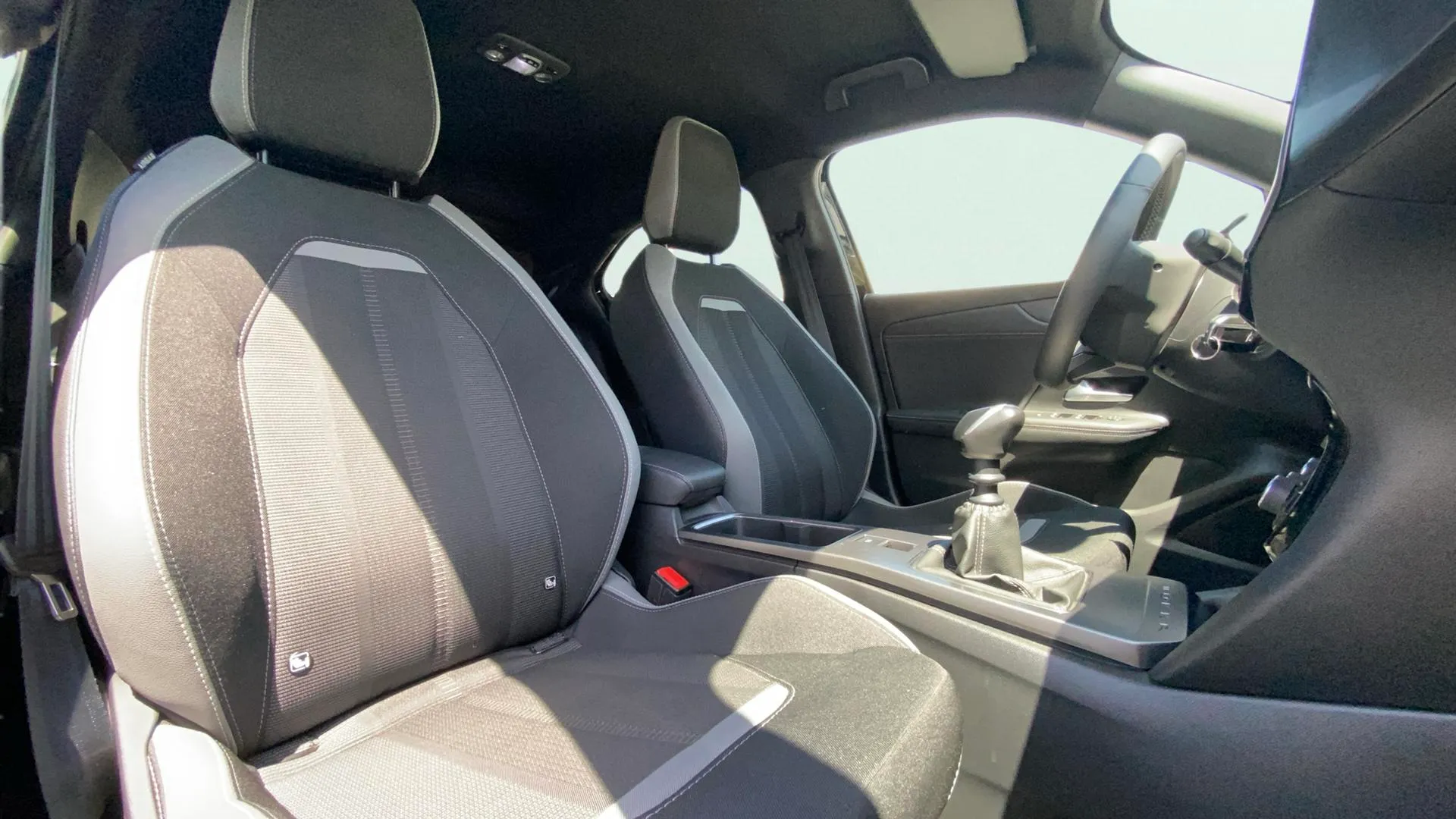 Opel Mokka 1.2 T Basic Edition - foto 13