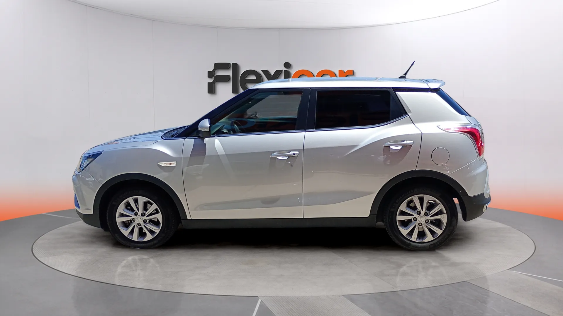 SsangYong Tivoli G12T Line GLP - foto 4