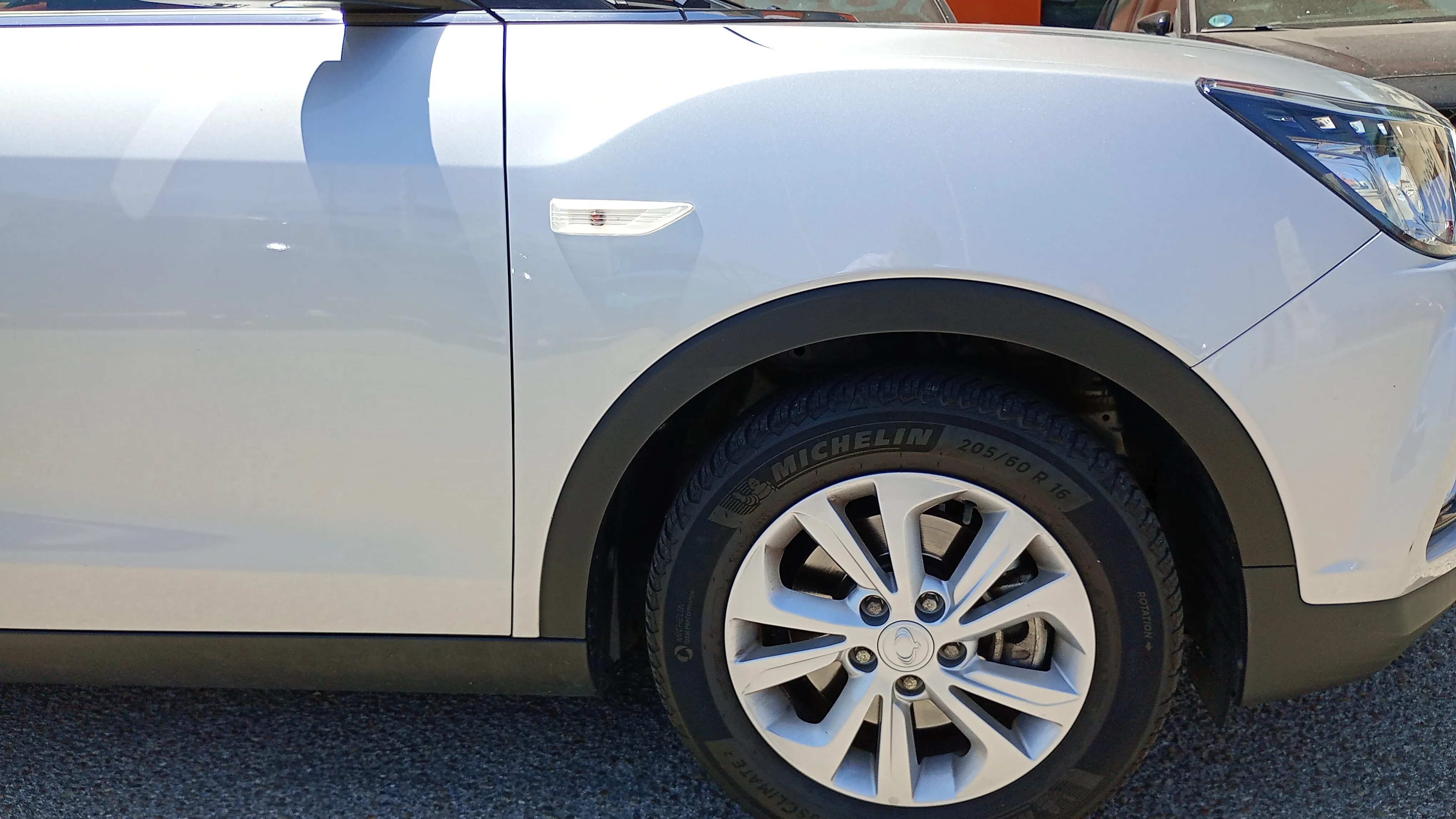 SsangYong Tivoli G12T Line GLP - foto 9