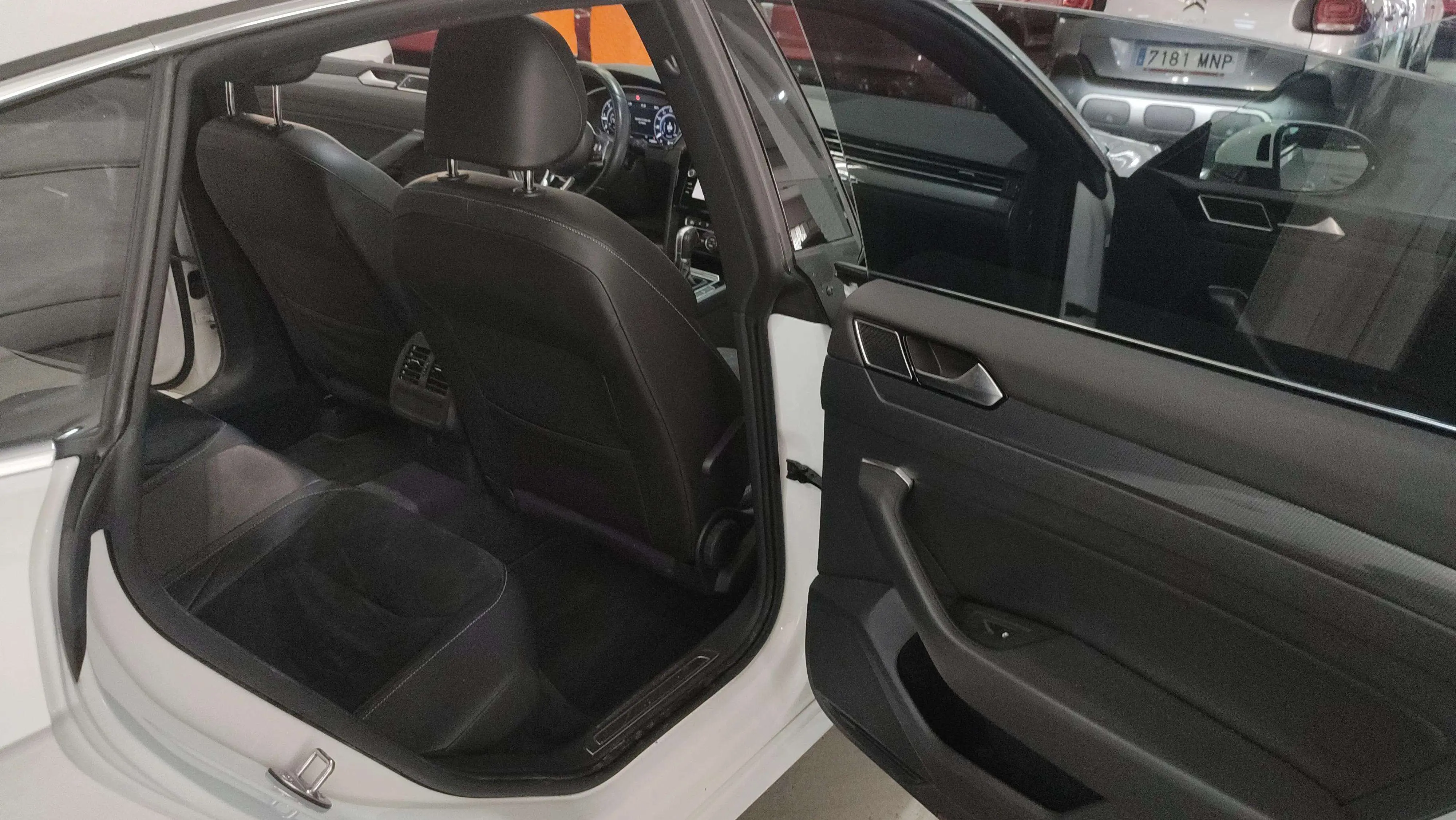 Volkswagen Arteon R-Line 2.0 TDI DSG - foto 7