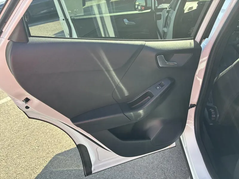Ford Puma Hybrid Titanium Design 1.0 EcoBoost - foto 27