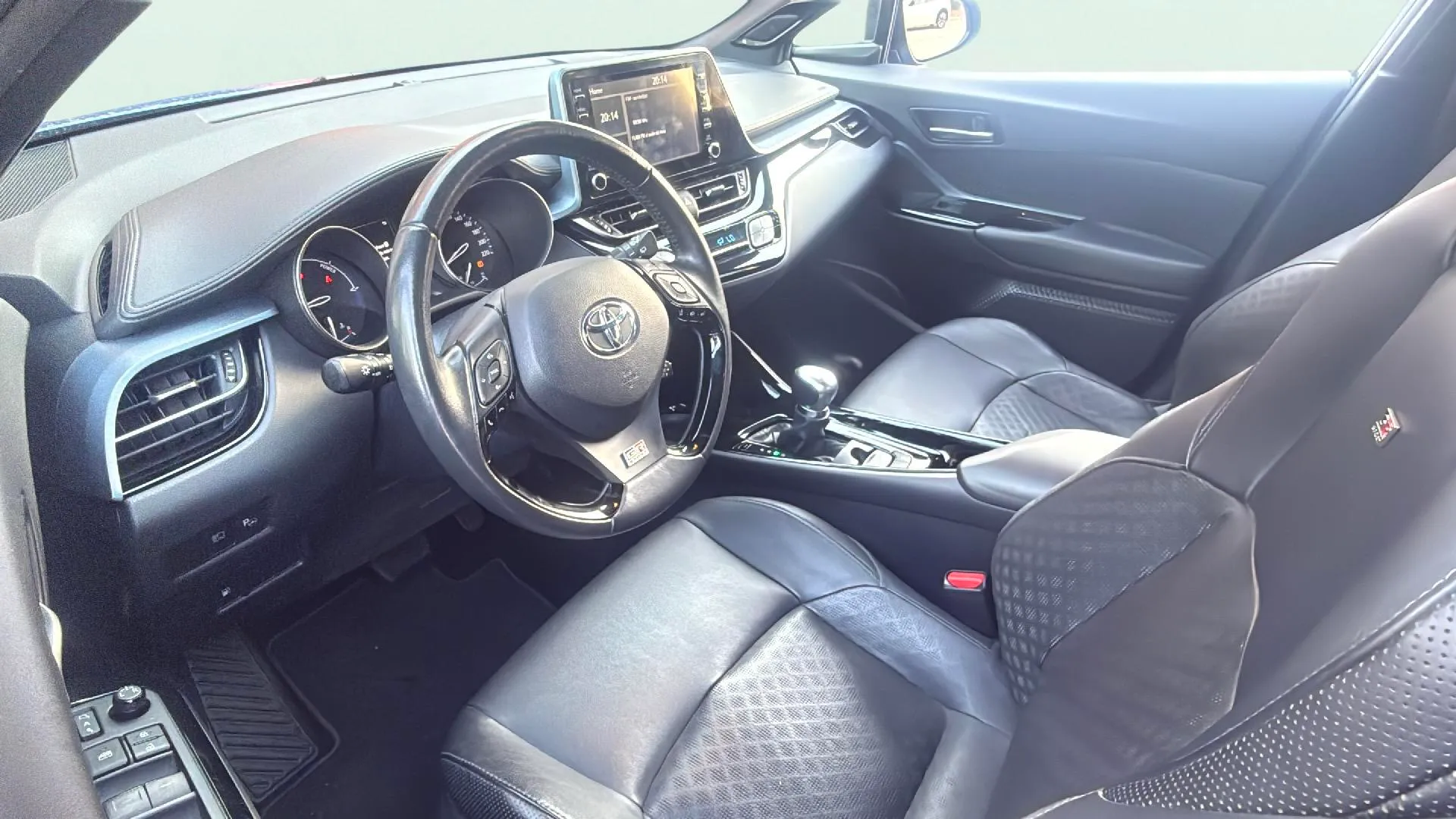 Toyota C-HR 2.0 180H Advance - foto 11