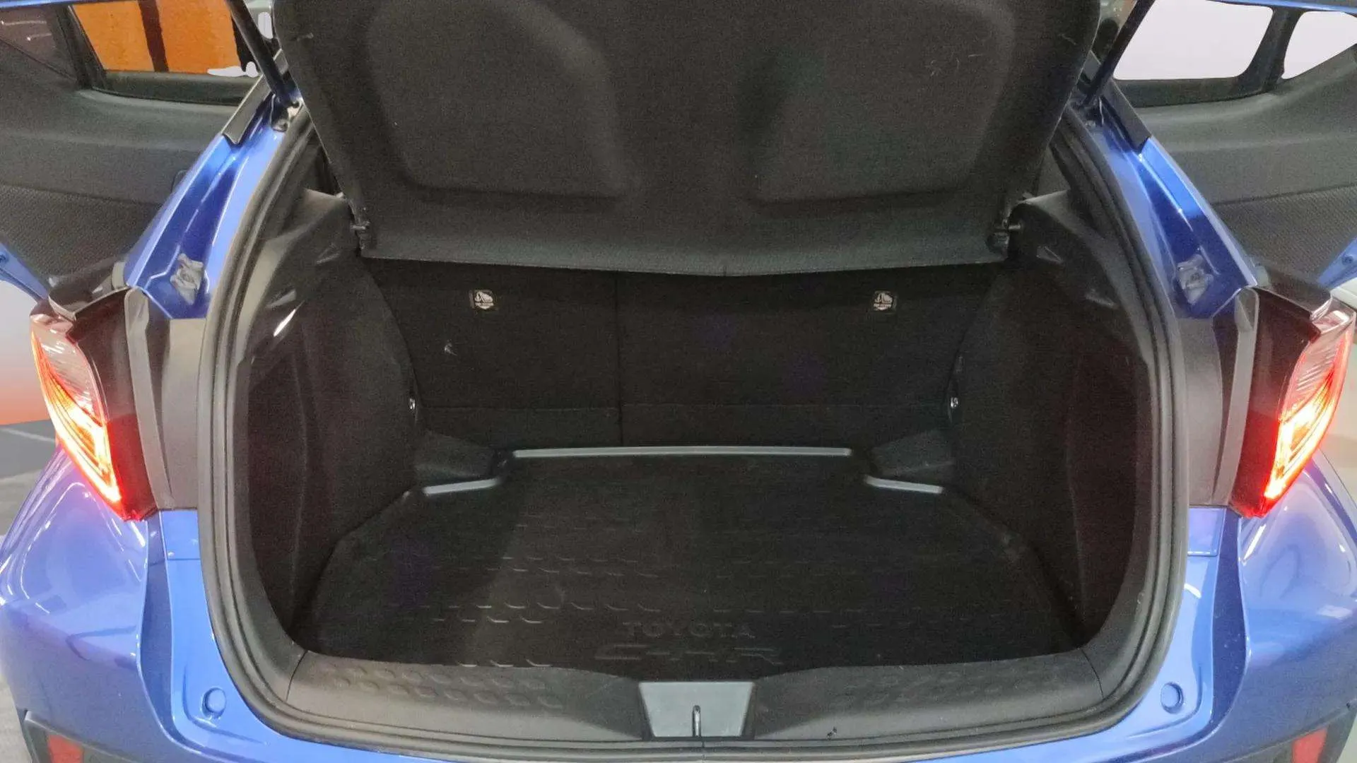 Toyota C-HR 1.8 125H Active - foto 6
