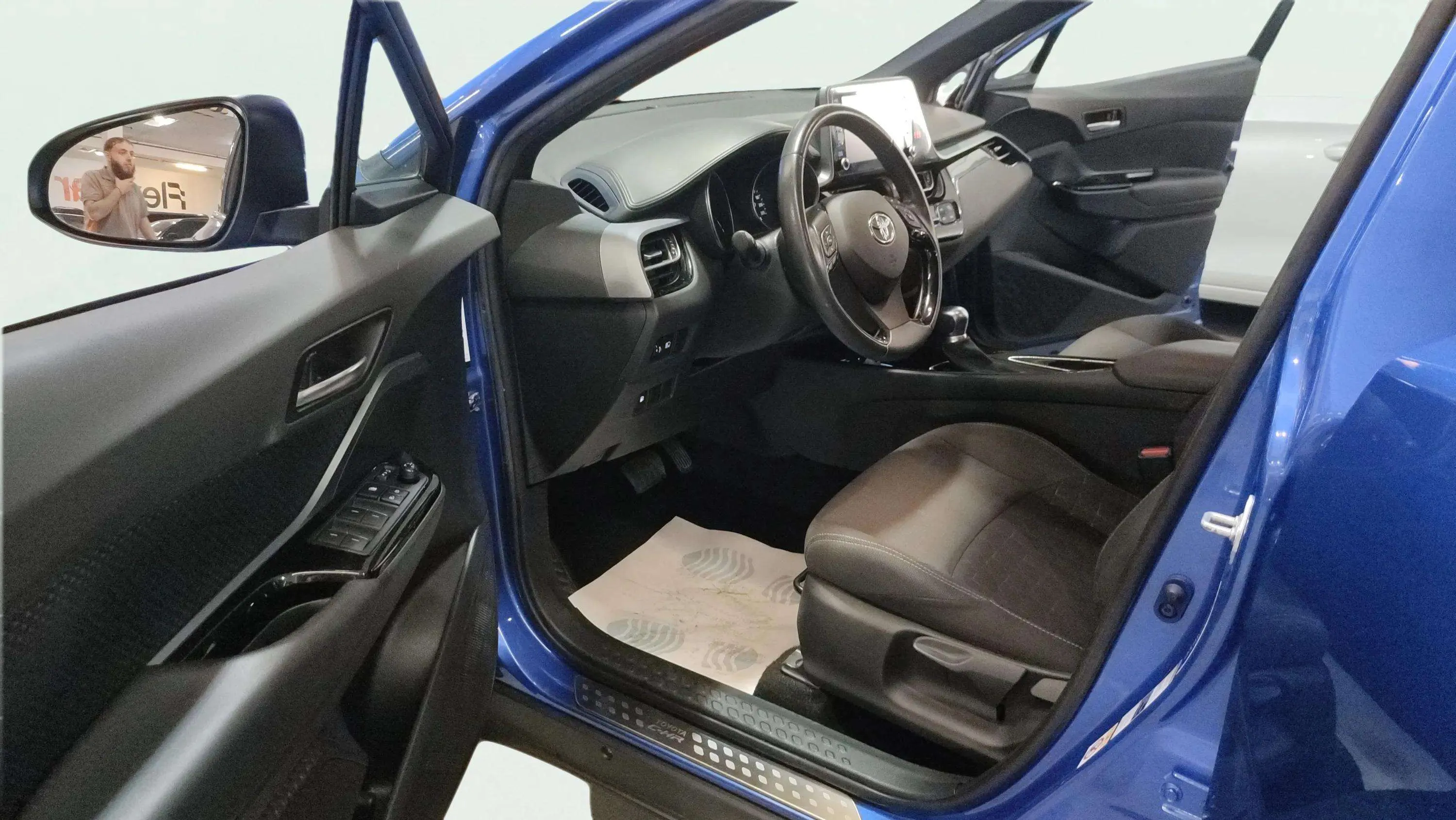 Toyota C-HR 1.8 125H Active - foto 11
