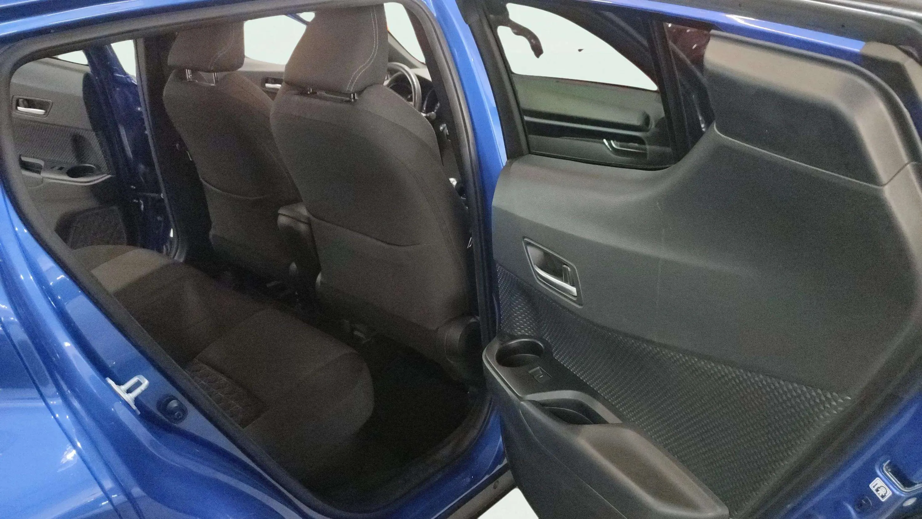 Toyota C-HR 1.8 125H Active - foto 8