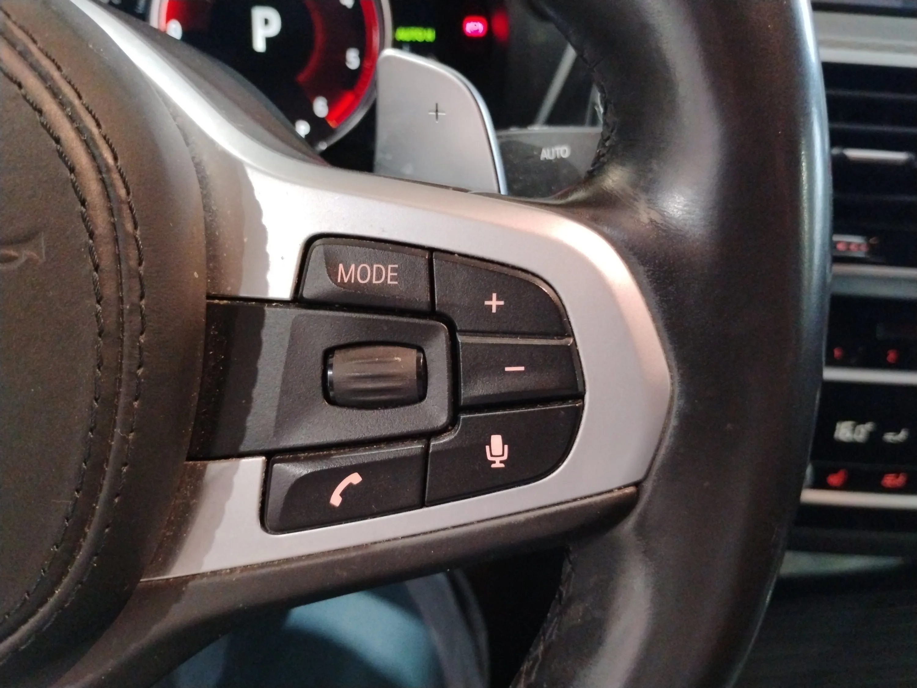 BMW X4 xDrive20d - foto 28