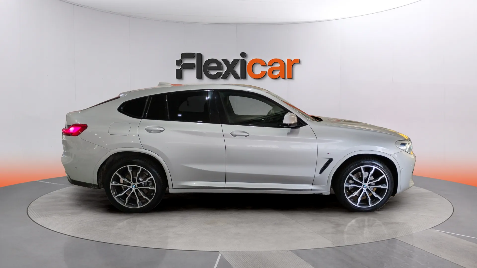 BMW X4 xDrive20d - foto 7